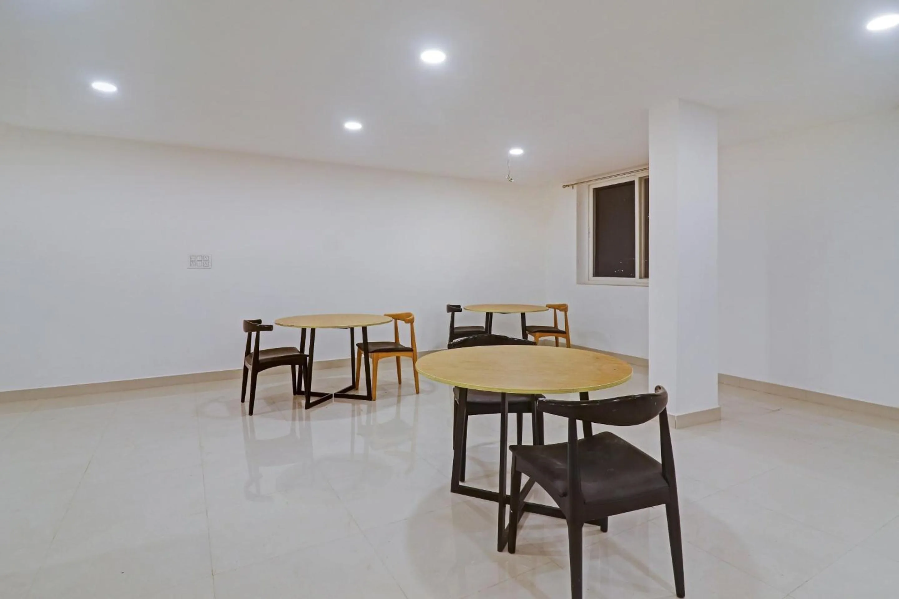 Restaurant/places to eat in Super Townhouse Che Sigma