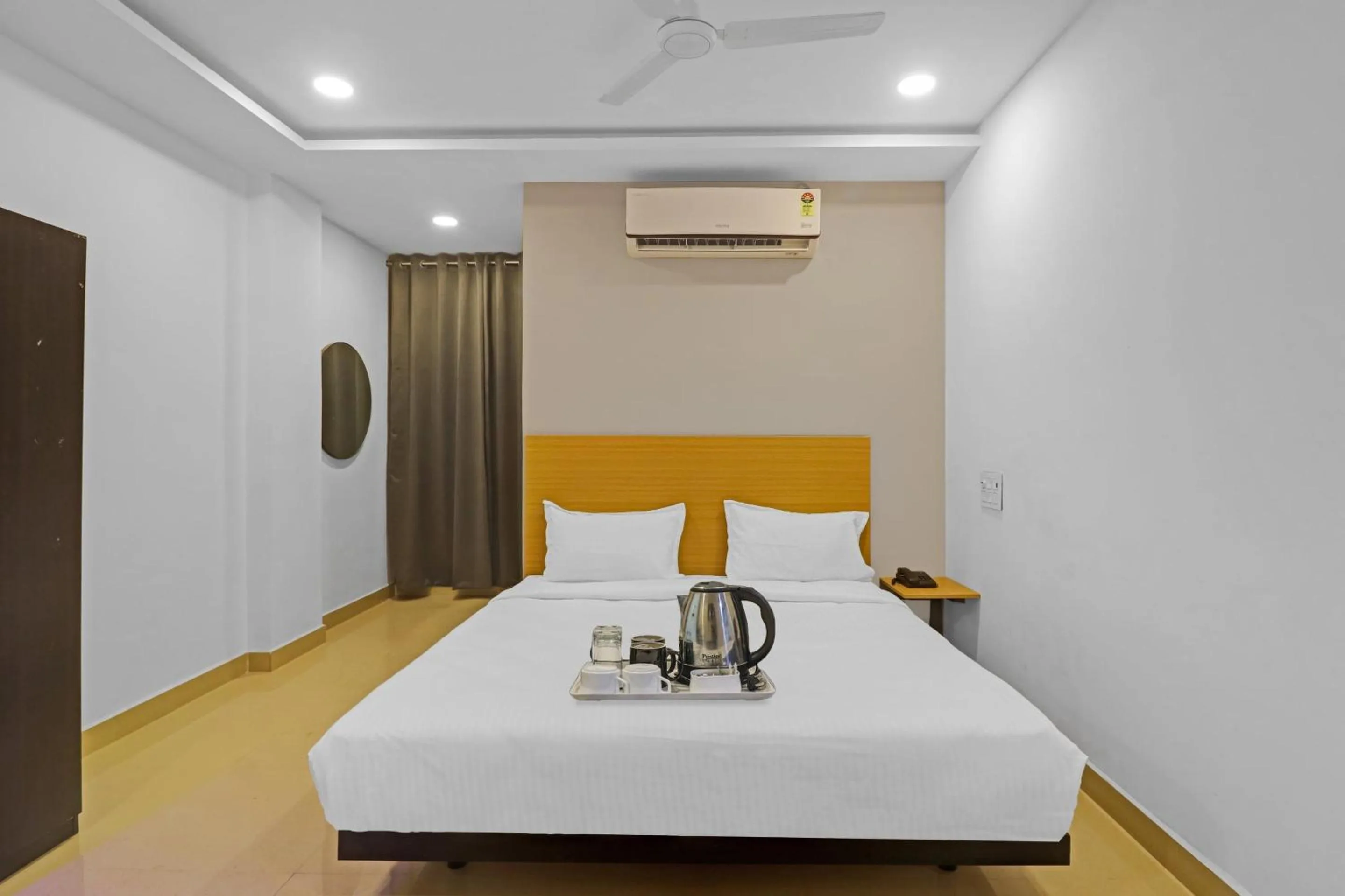 Bedroom, Bed in Super Townhouse Che Sigma