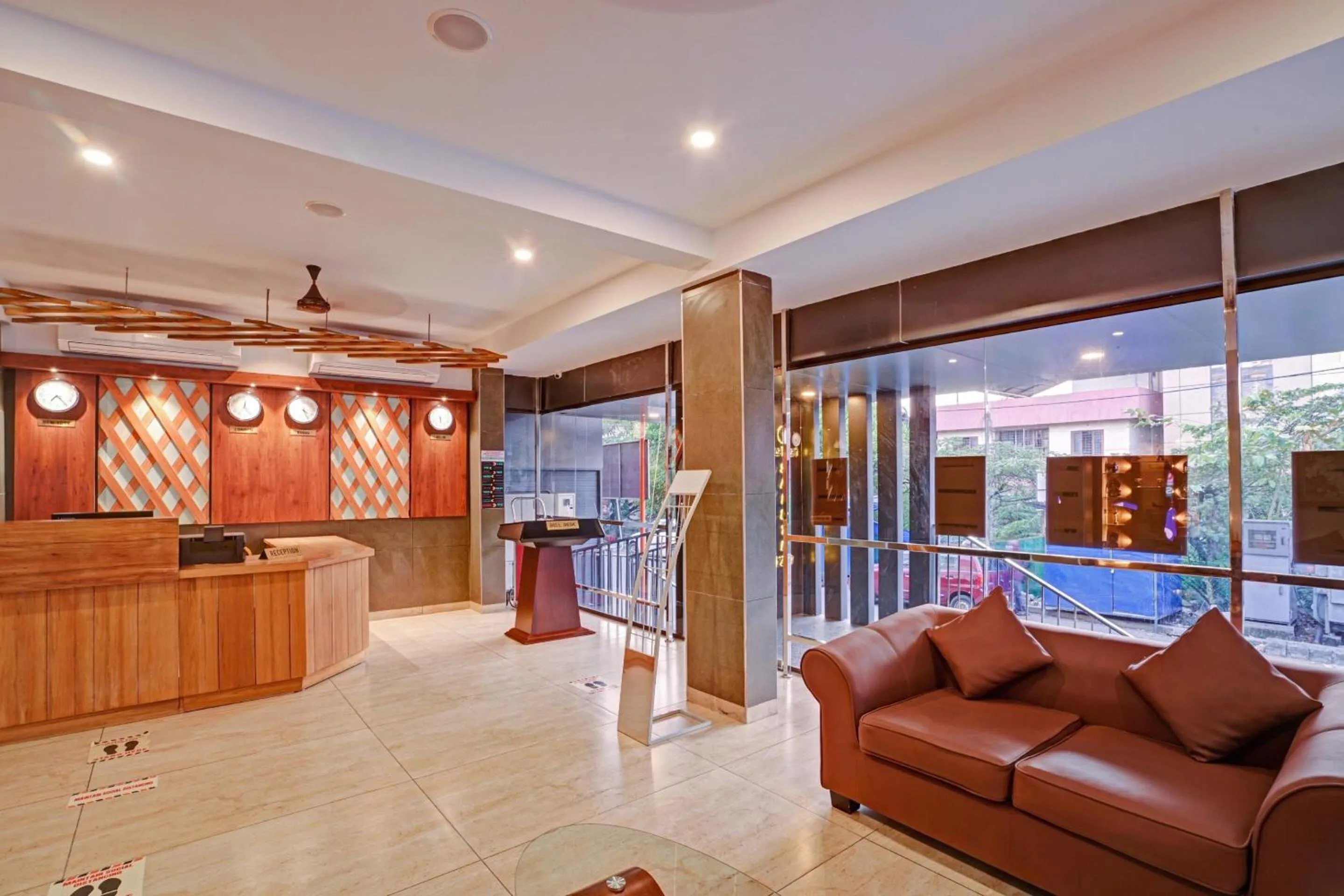 Lobby or reception in Super Townhouse Edasserys Sea Pearl
