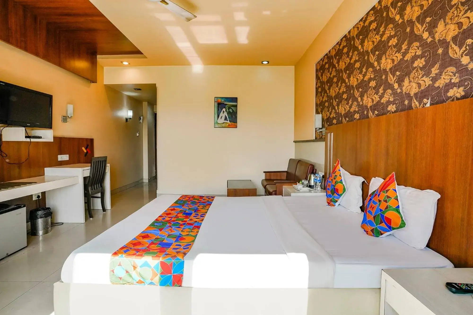 Bed in FabHotel Devanshi Inn Bed in FabHotel Devanshi Inn