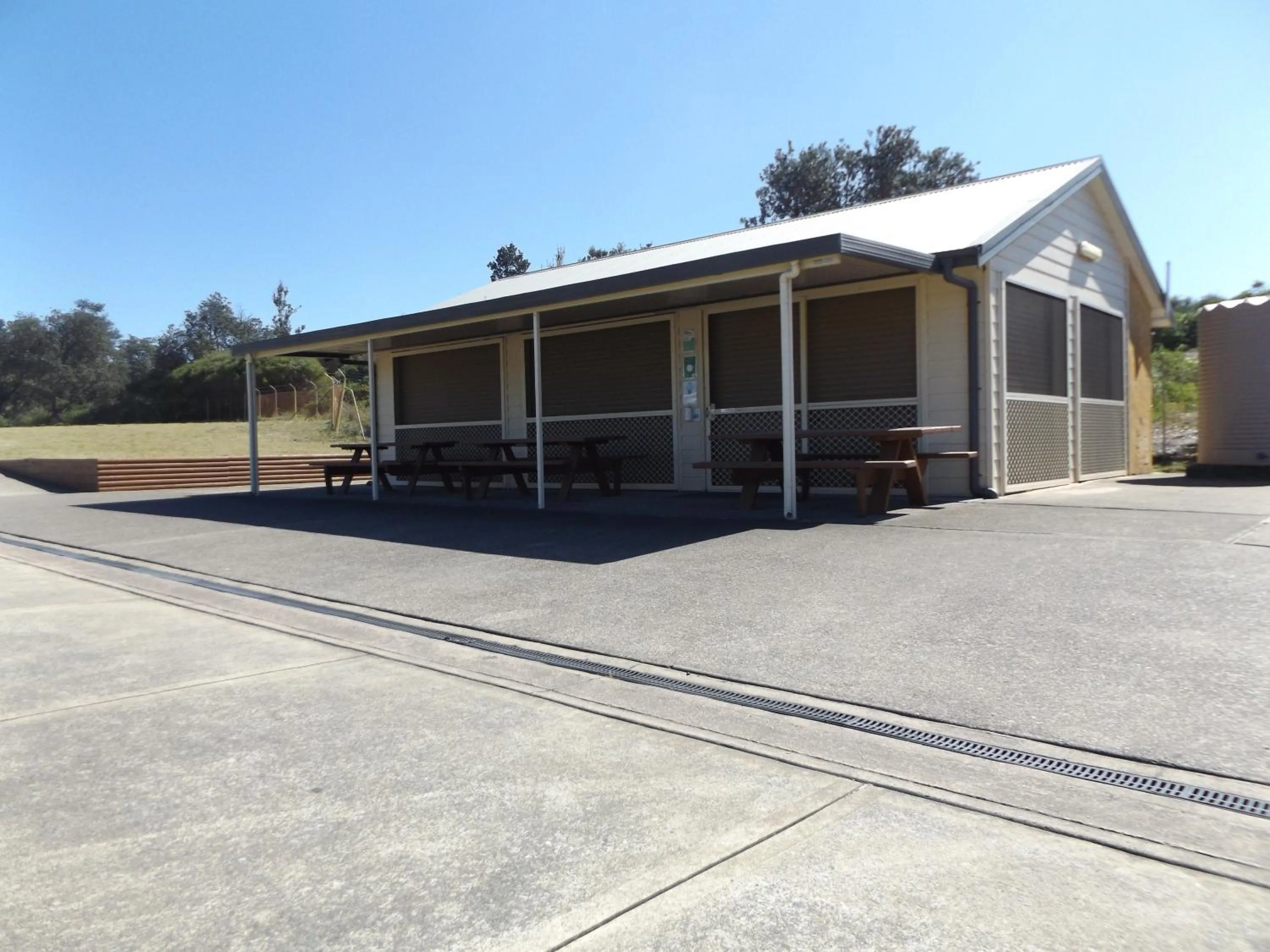 Communal kitchen in Birubi Beach Holiday Park