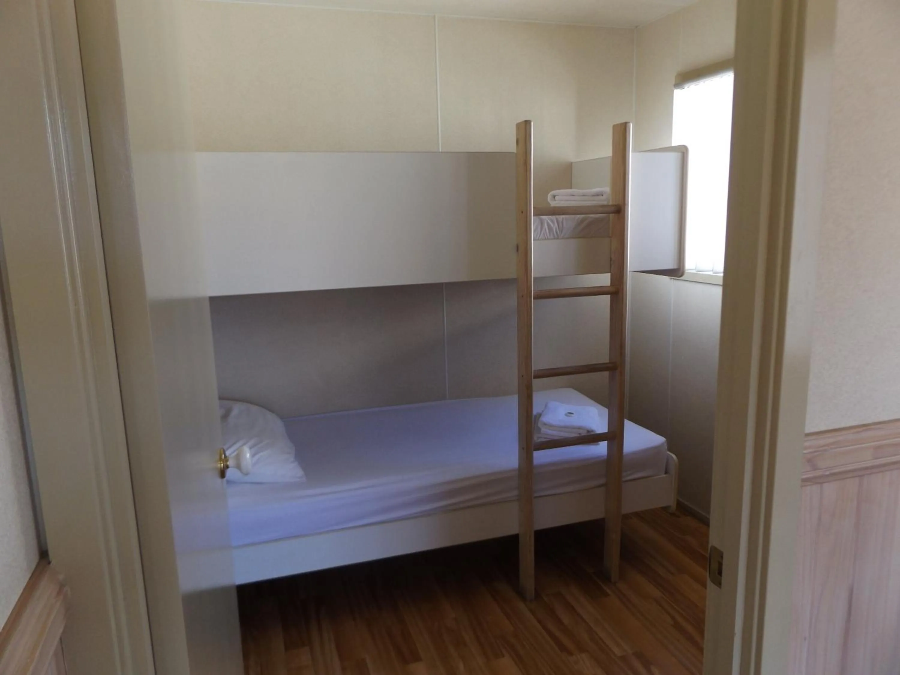 bunk bed, Bed in Birubi Beach Holiday Park