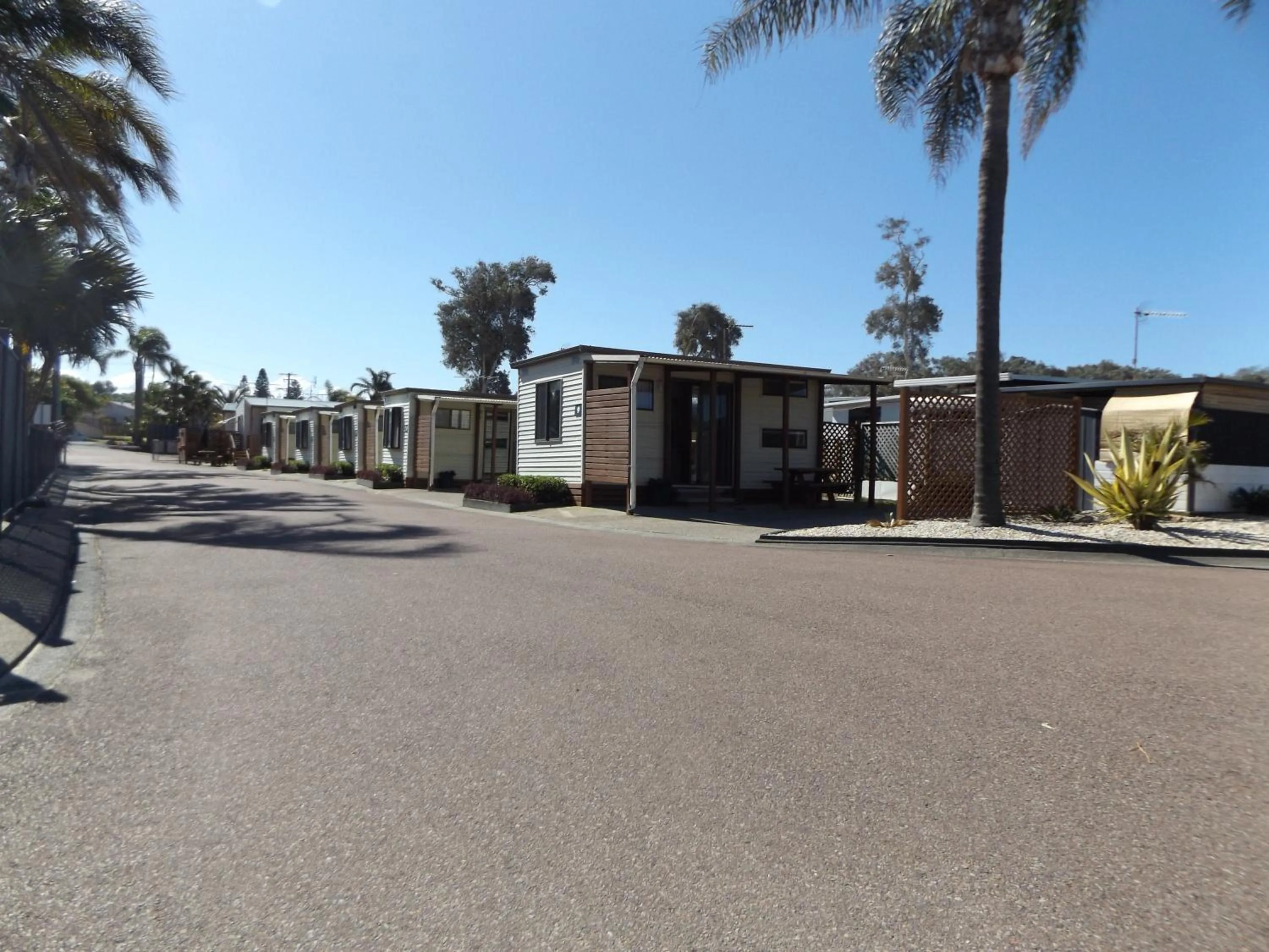 Property building in Birubi Beach Holiday Park