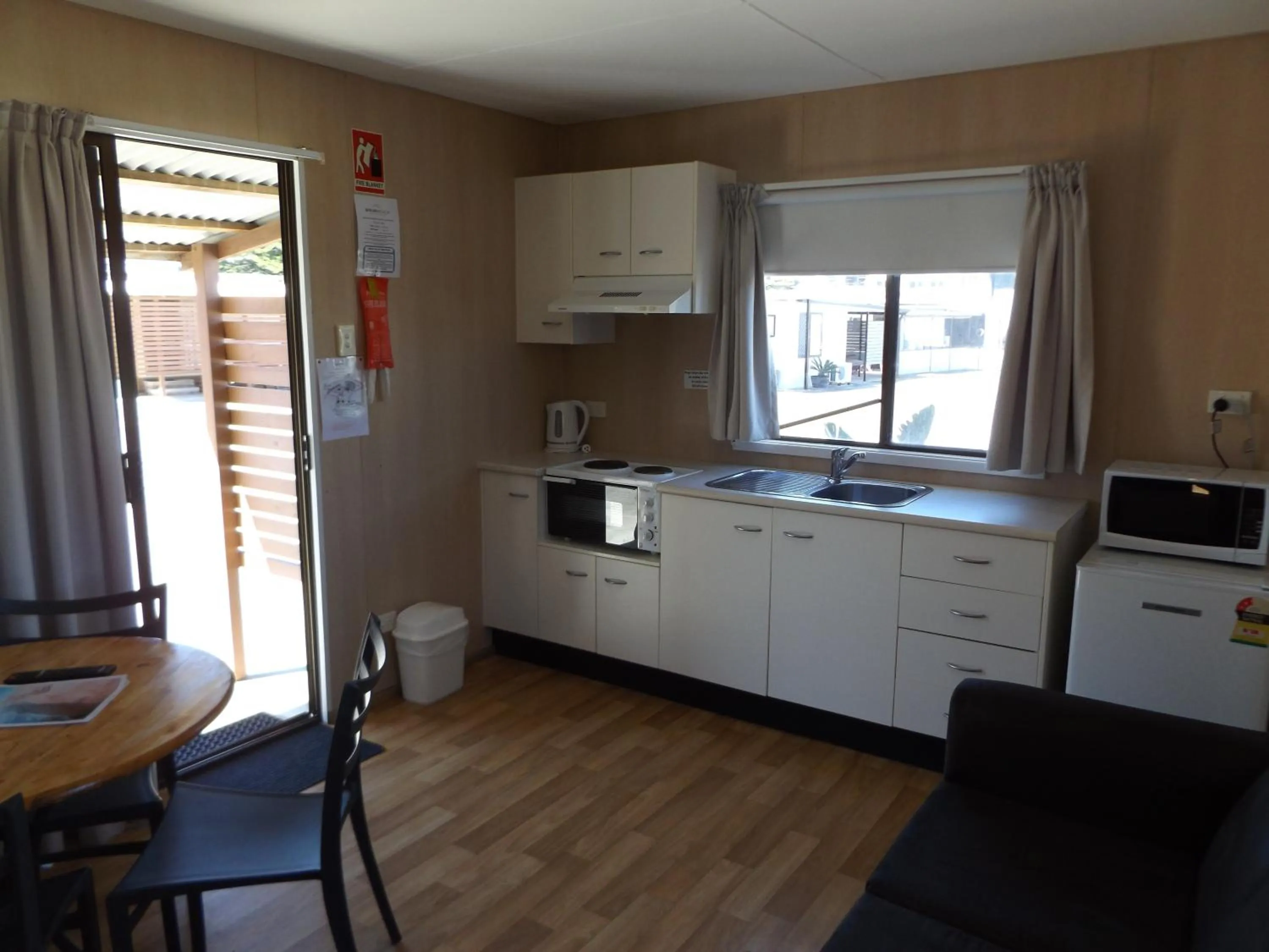 Kitchen or kitchenette in Birubi Beach Holiday Park