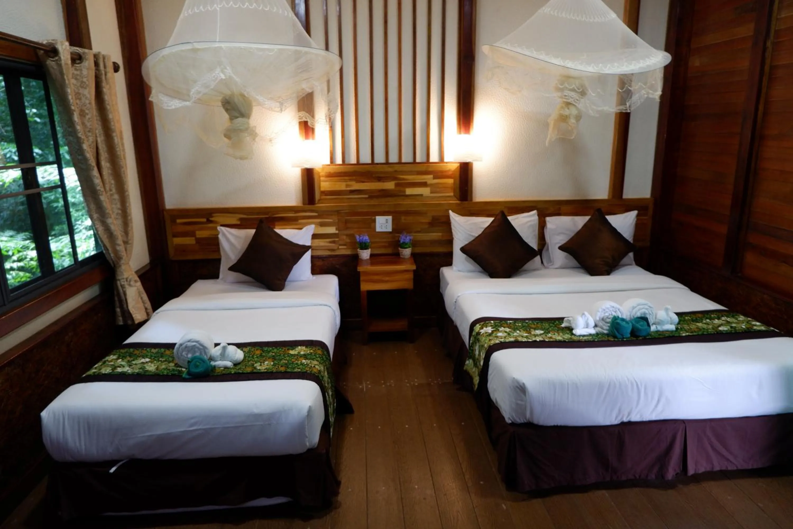 Bed in Khao Sok Nature Resort