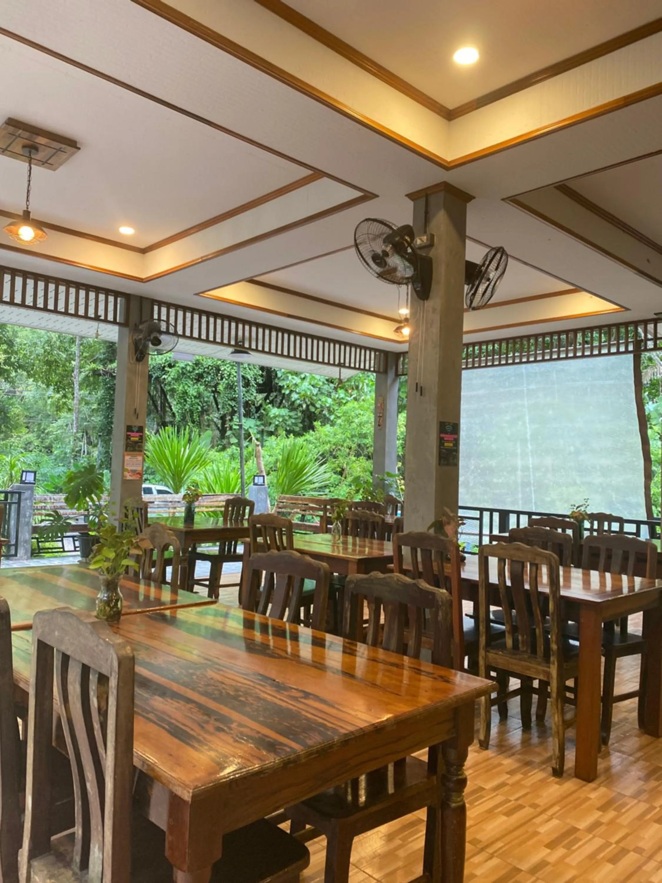 Restaurant/places to eat in Khao Sok Nature Resort