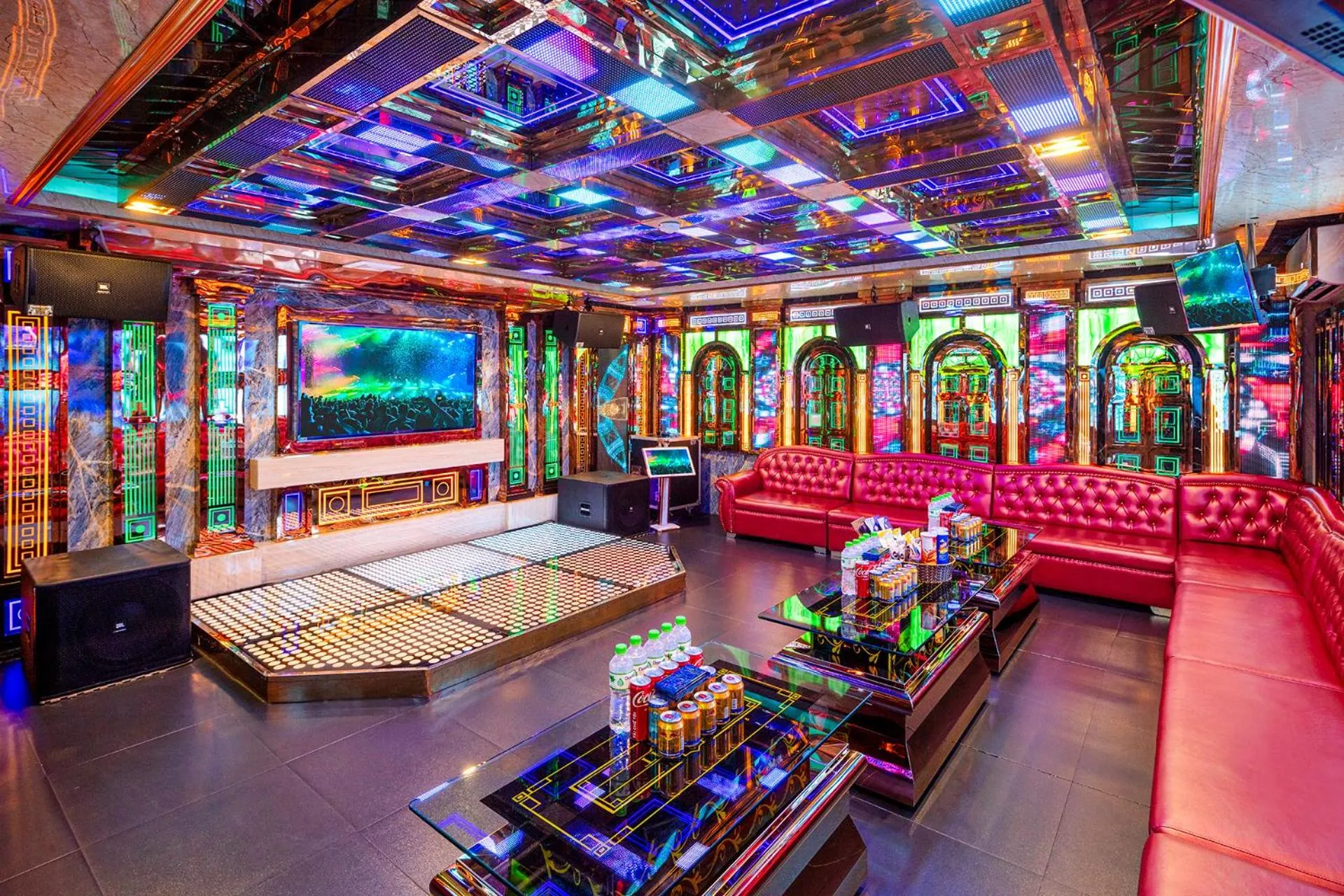 Karaoke in Ravatel Style Hotel Bac Giang