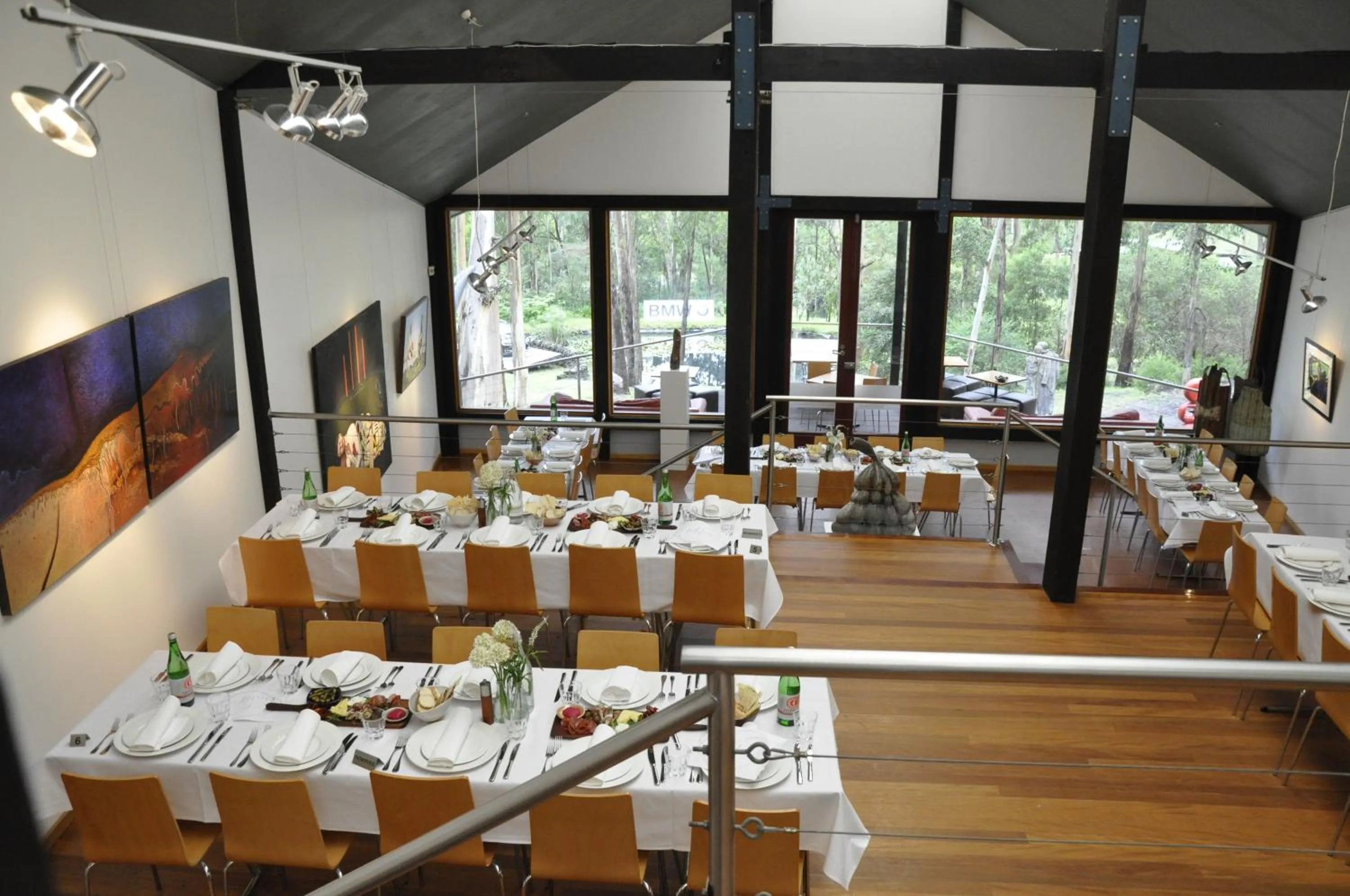 Restaurant/places to eat in Qdos