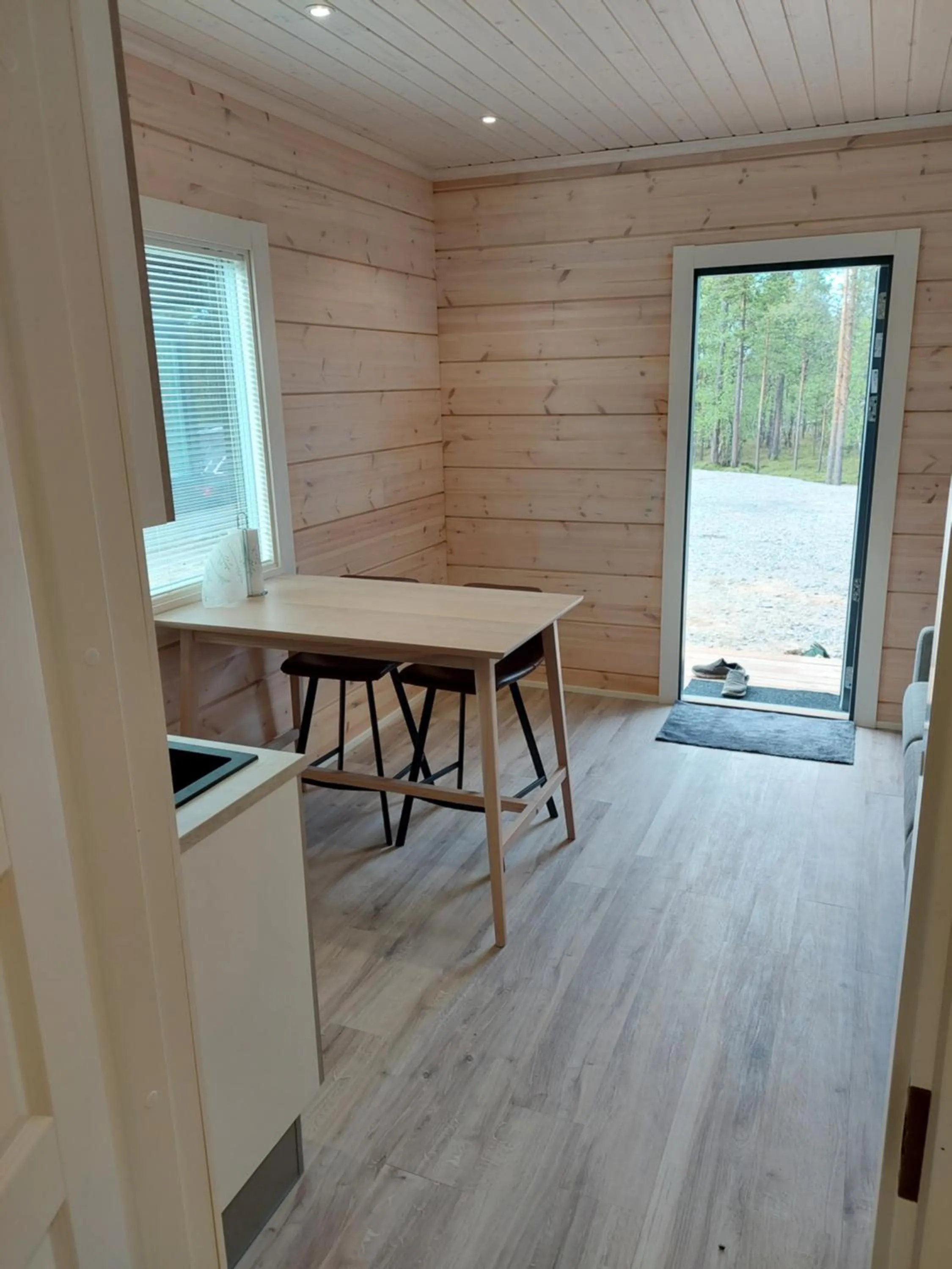 Dining area in Villa Paatari, Inari (Paadarjärvi)