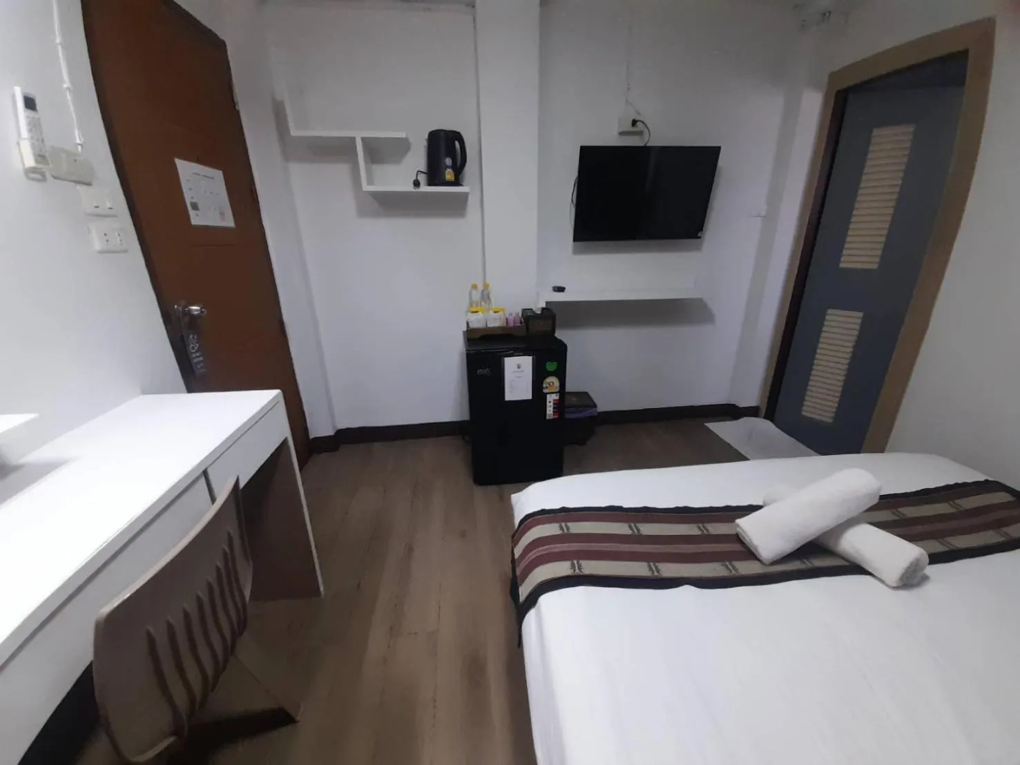 Bed in Home Place Hotel