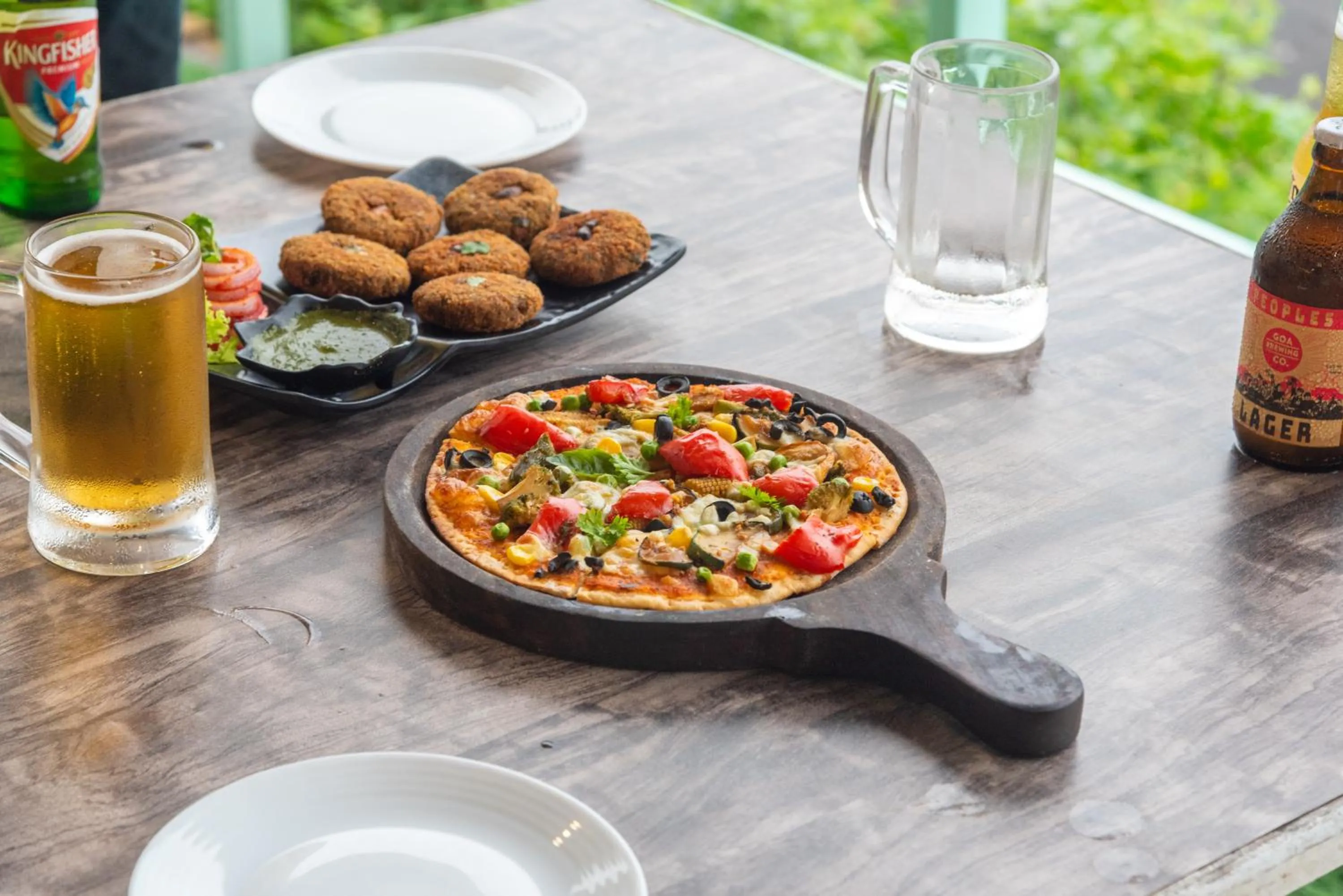 Restaurant/places to eat in Amadi Beach Front Resort