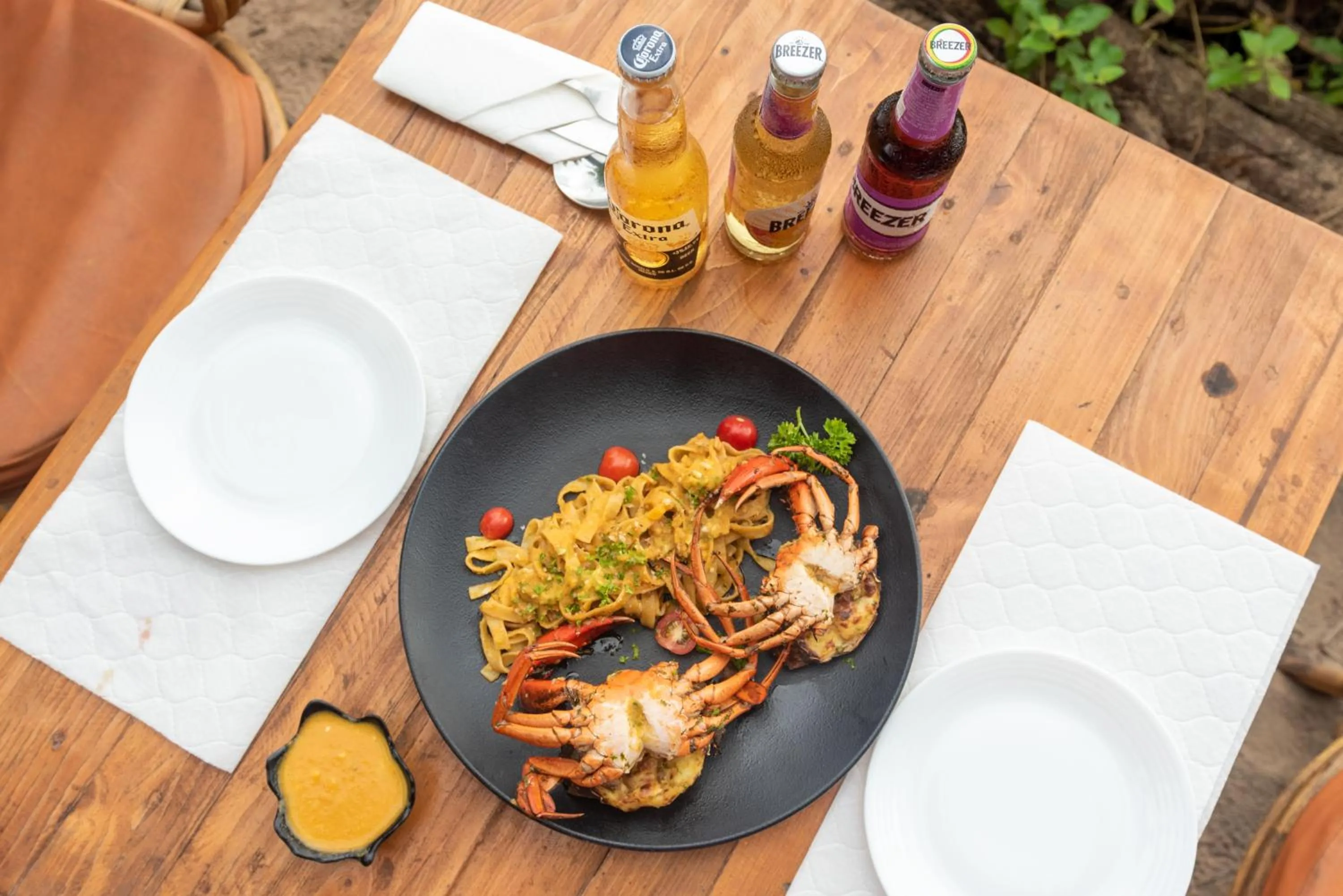 Food and drinks in Amadi Beach Front Resort