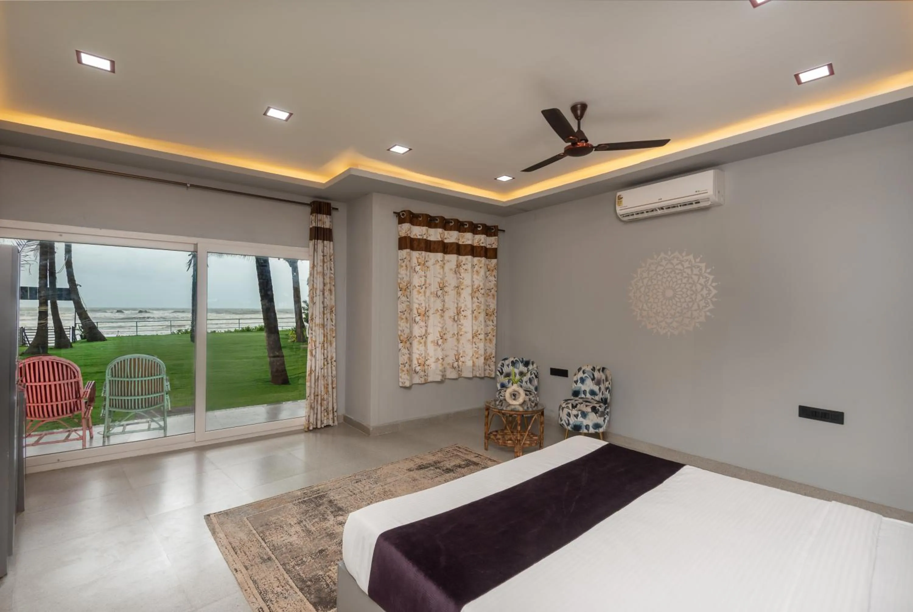 Bed in Amadi Beach Front Resort