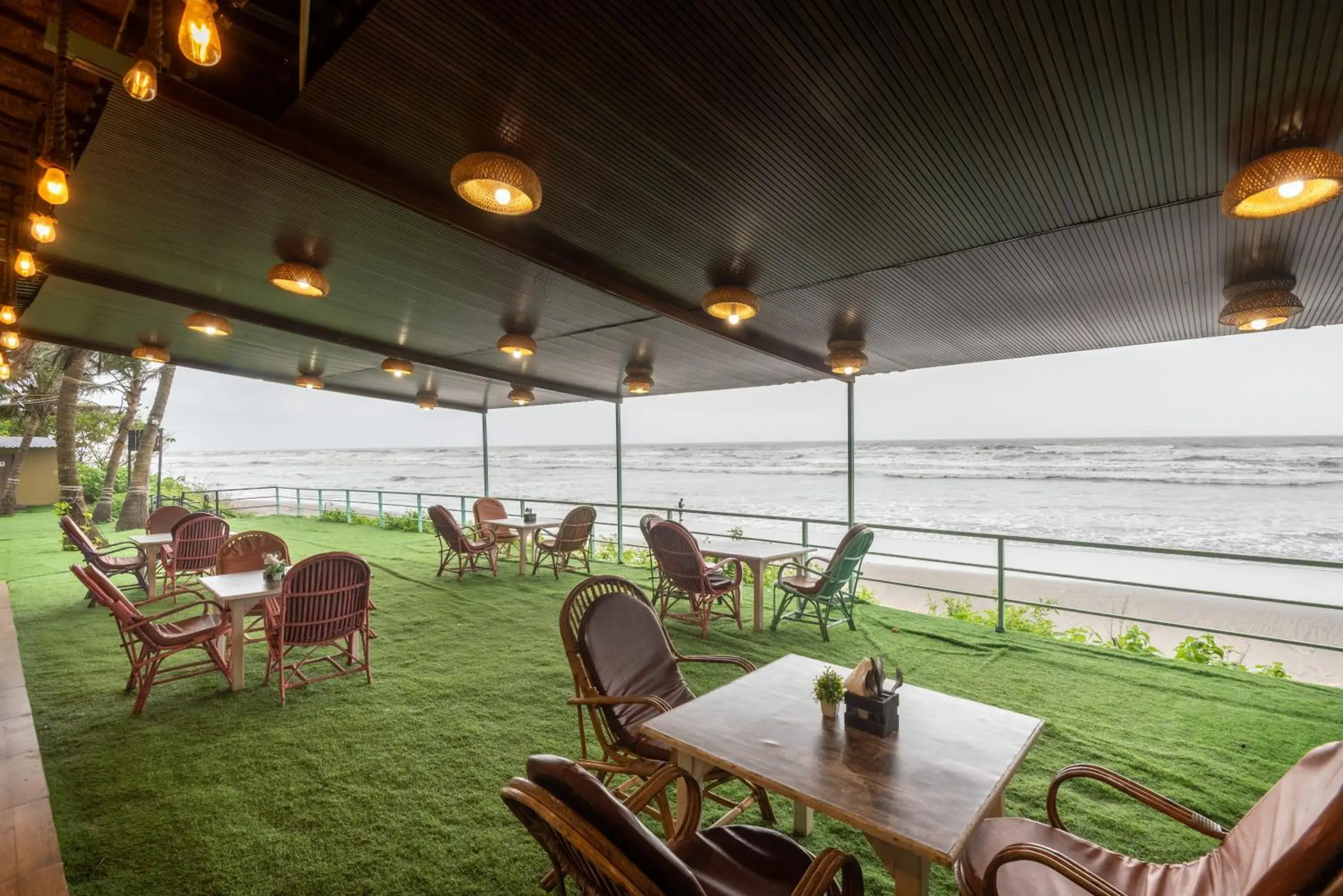 Restaurant/places to eat in Amadi Beach Front Resort Restaurant/places to eat in Amadi Beach Front Resort