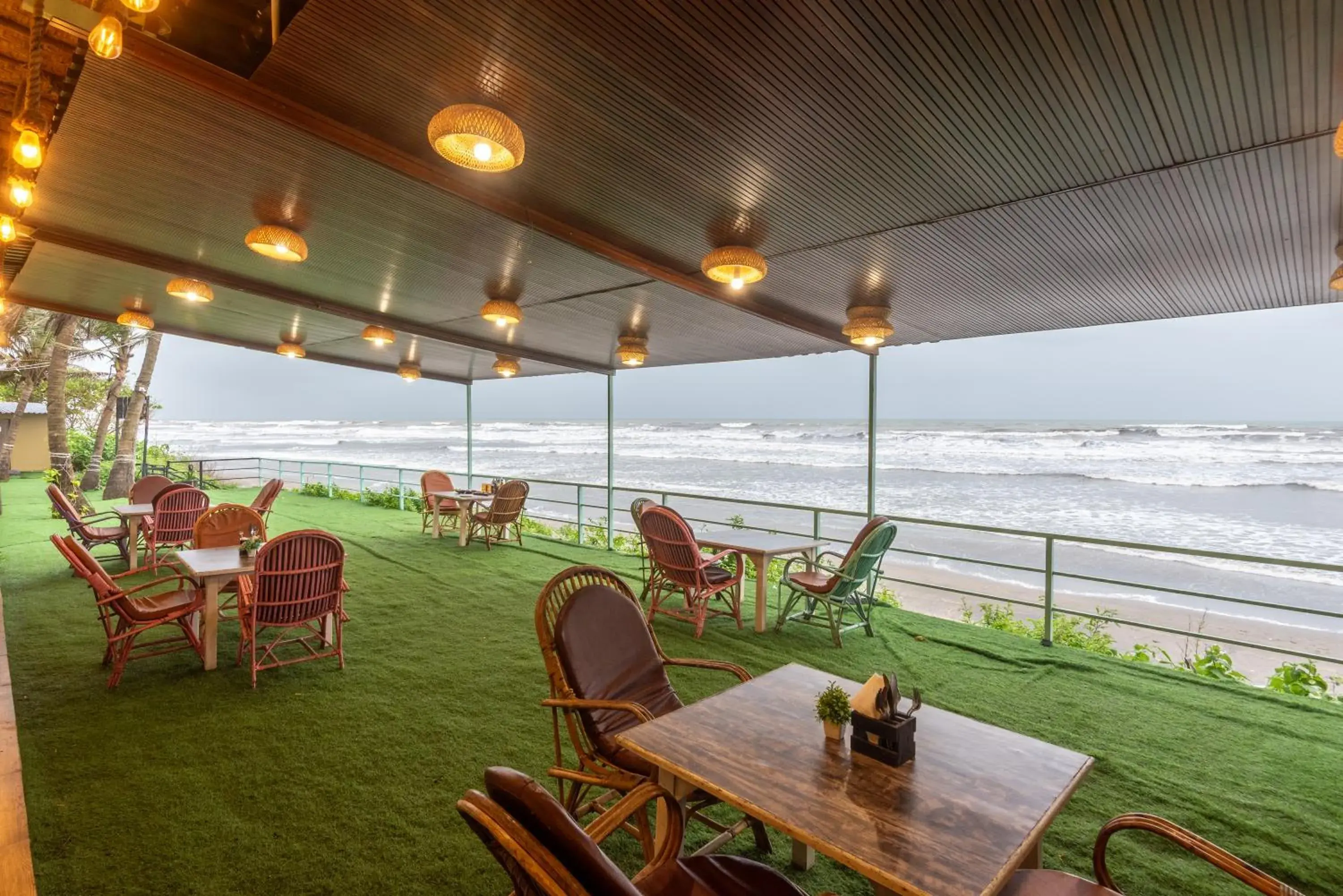 Restaurant/places to eat in Amadi Beach Front Resort Restaurant/places to eat in Amadi Beach Front Resort