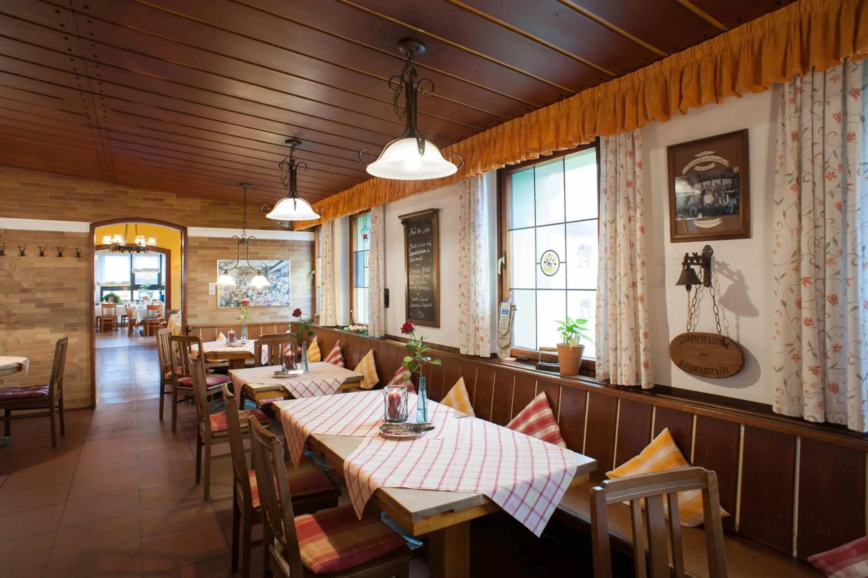 Restaurant/places to eat in Gasthof Sauerteig