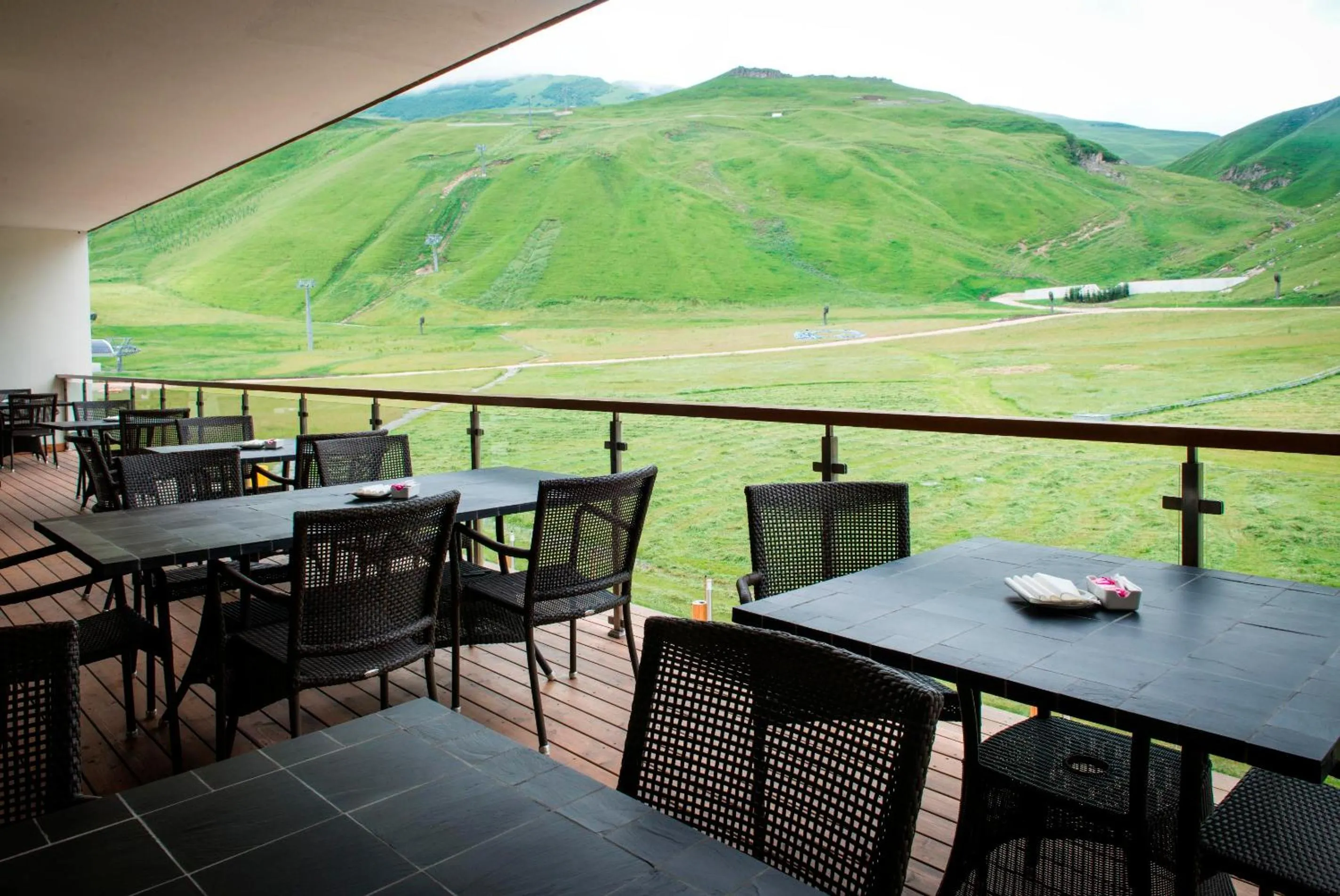 Restaurant/places to eat in Zirve Hotel