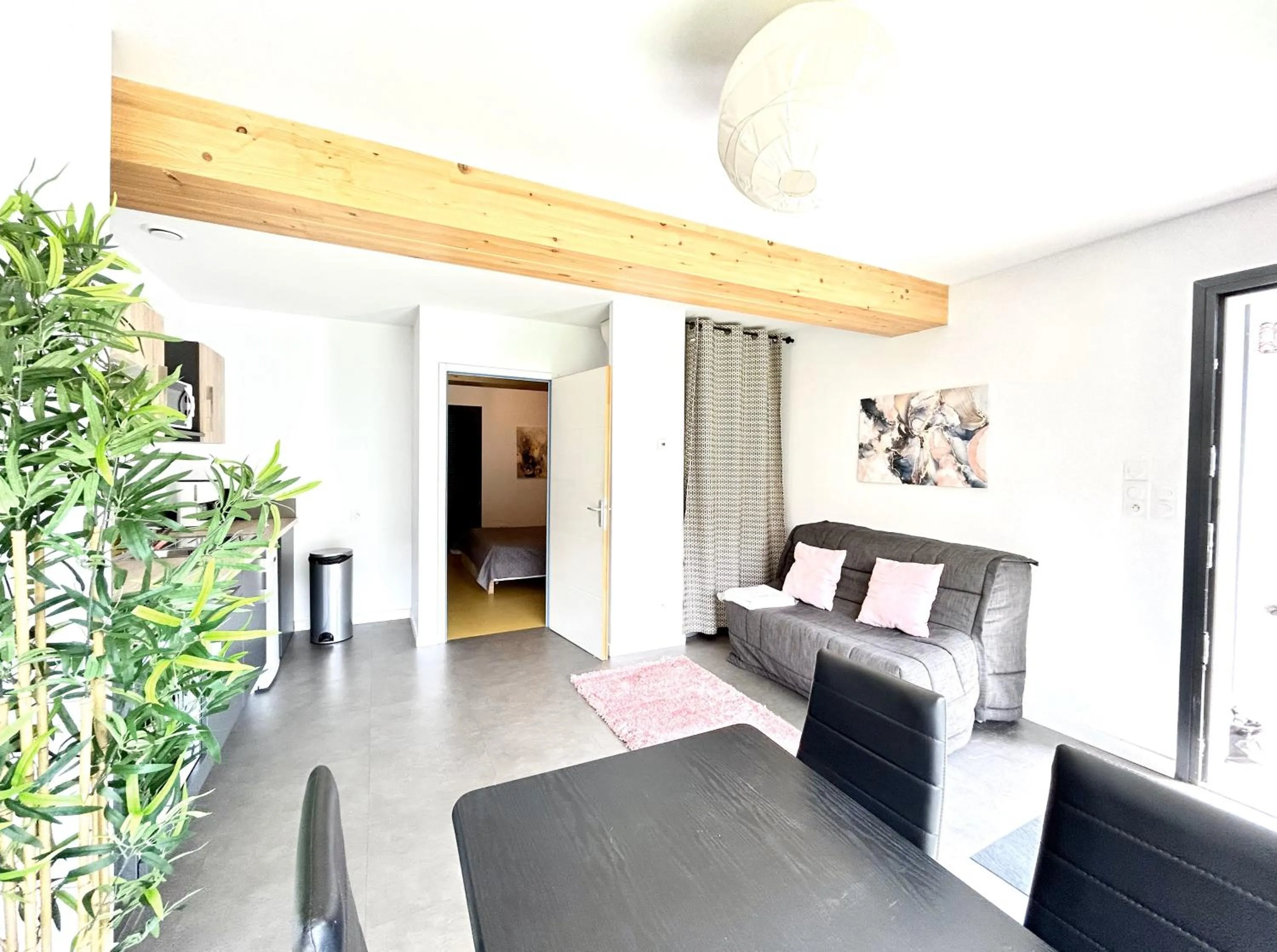 Seating area in Du vignoble à l'Atlantique - Résidence Montifault gîtes du 2 au 3 pièces