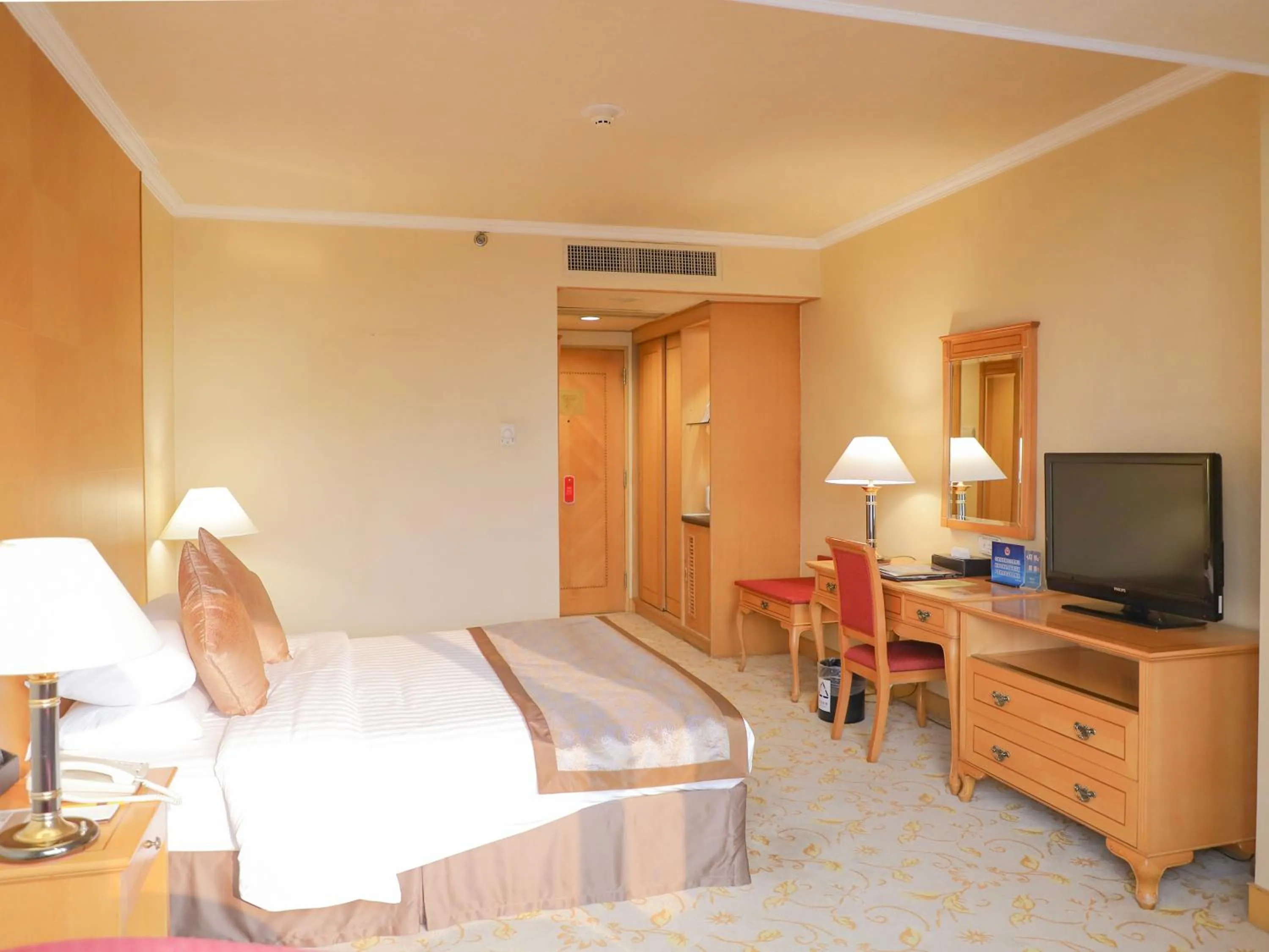 Bed in Beijing New Century Hotel