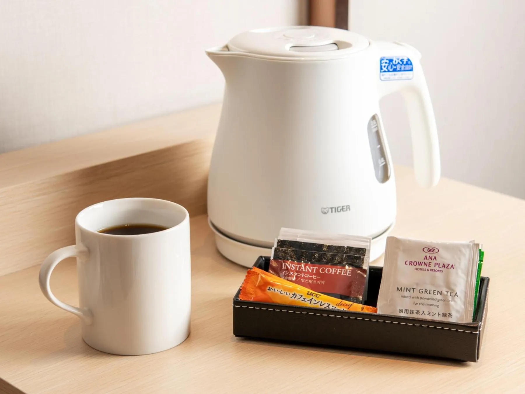 Coffee/tea facilities in ANA Crowne Plaza Akita by IHG