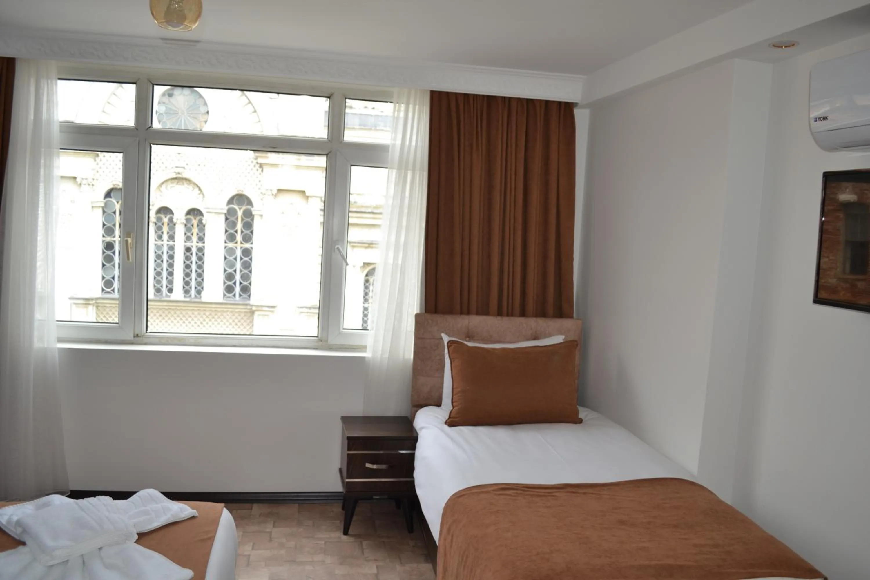 Nearby landmark, Bed in HOTEL GLOBAL 2022