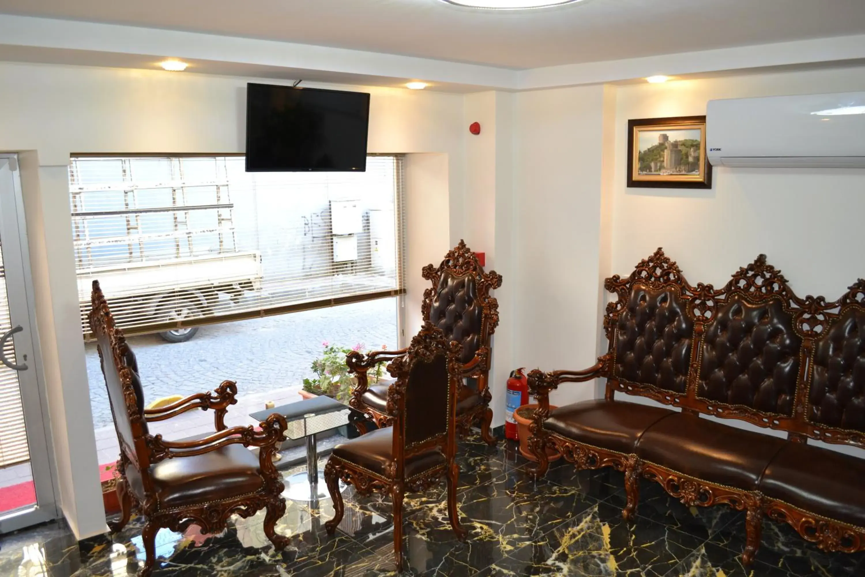 Lobby or reception in HOTEL GLOBAL 2022 Lobby or reception in HOTEL GLOBAL 2022