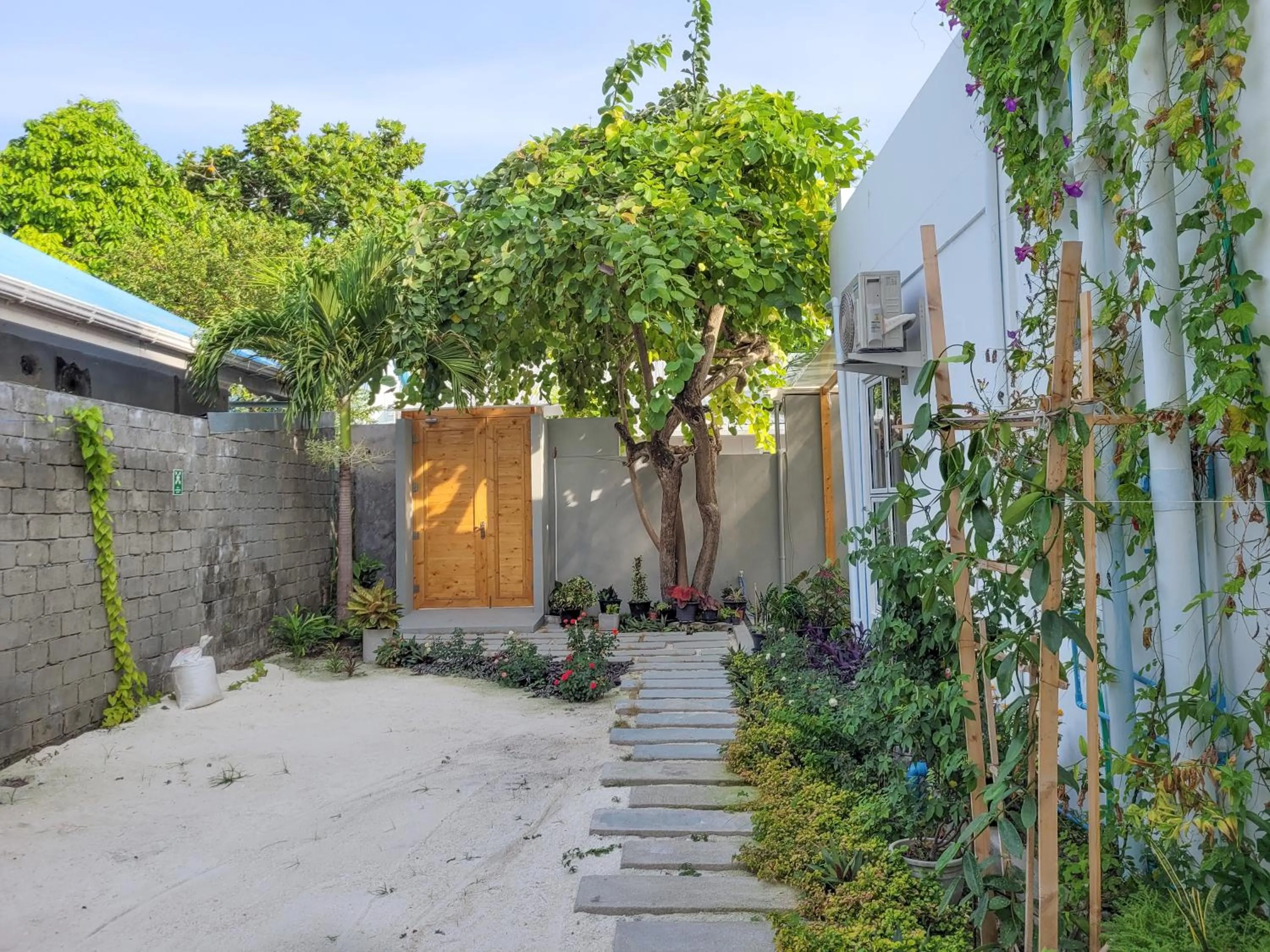 Facade/entrance in Hudhufas Villa