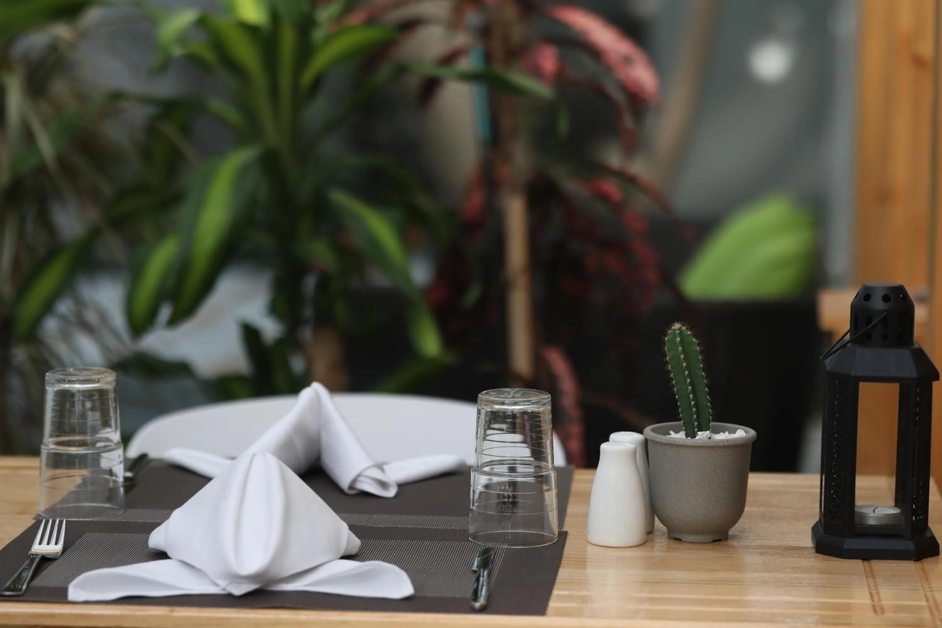 Restaurant/places to eat in Hudhufas Villa