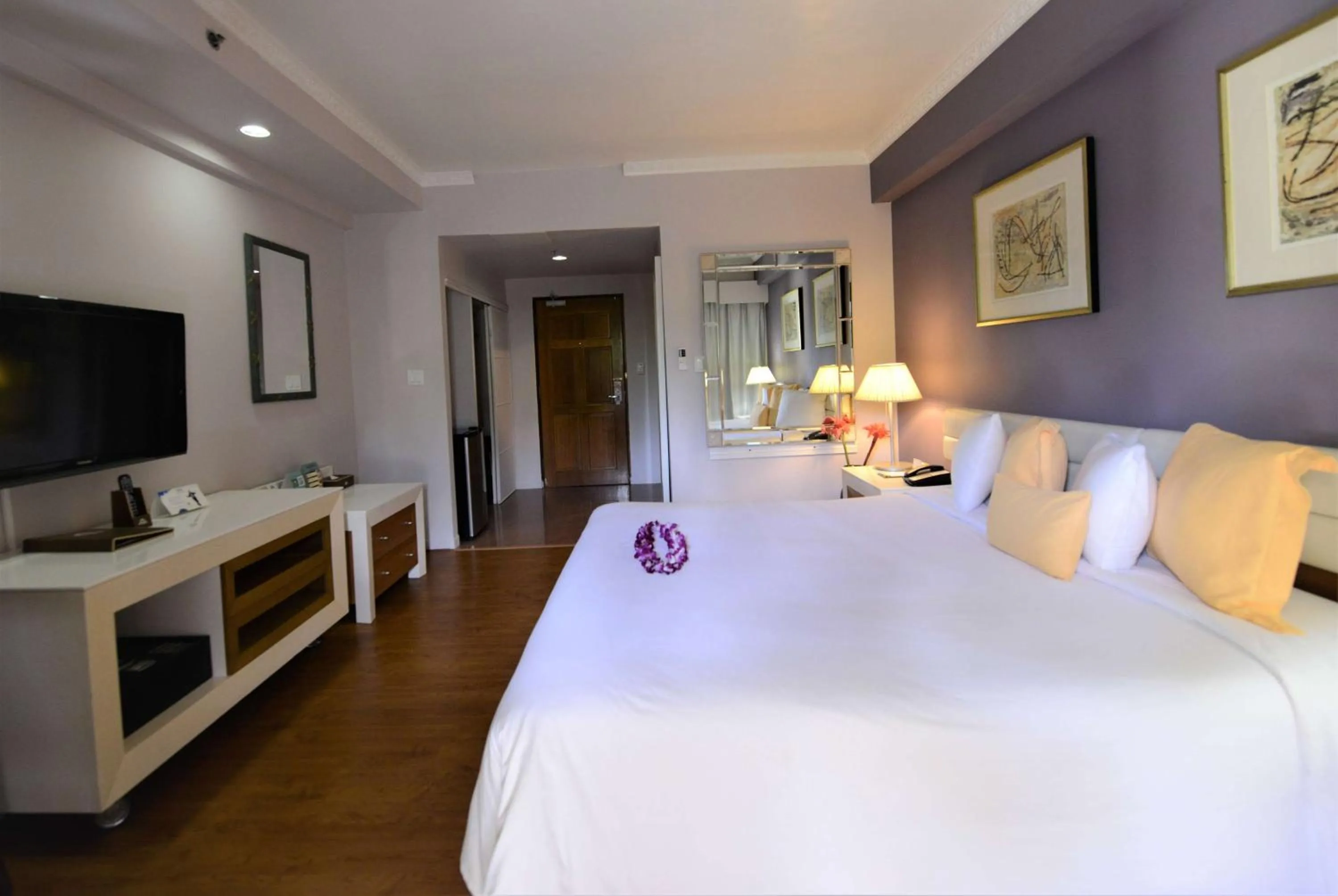 Photo of the whole room, Bed in Days Inn Guam - Tamuning