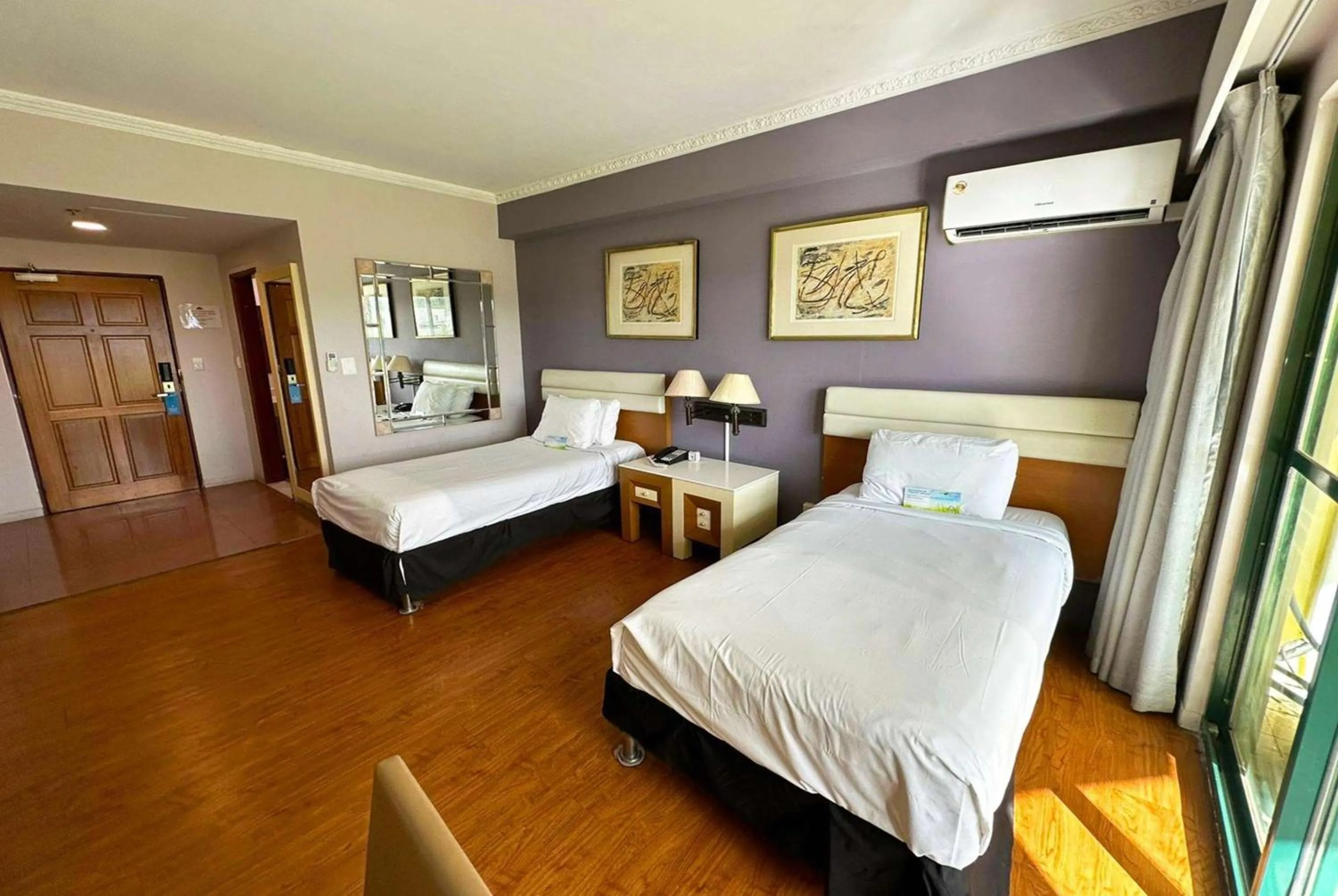 Photo of the whole room, Bed in Days Inn Guam - Tamuning