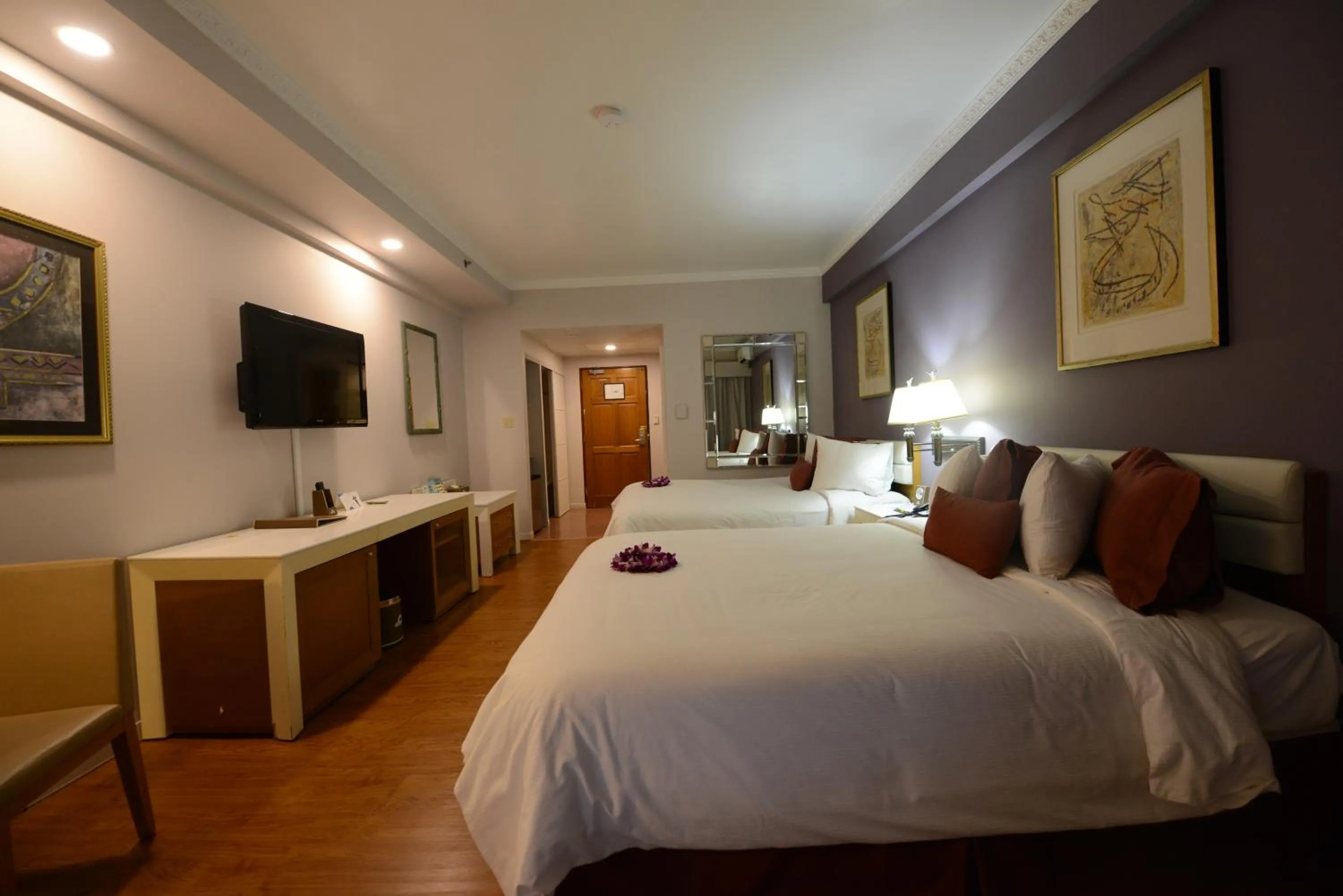 Photo of the whole room, Bed in Days Inn Guam - Tamuning