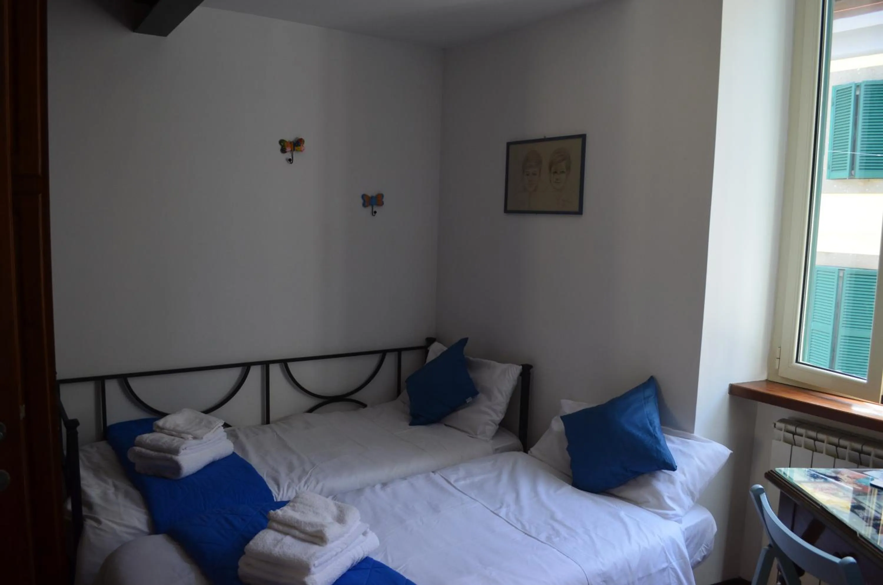 Bedroom, Bed in La luce del borgo