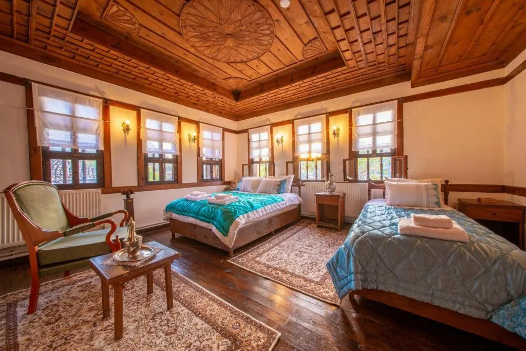 Bed in Süleyman Bey Konağı
