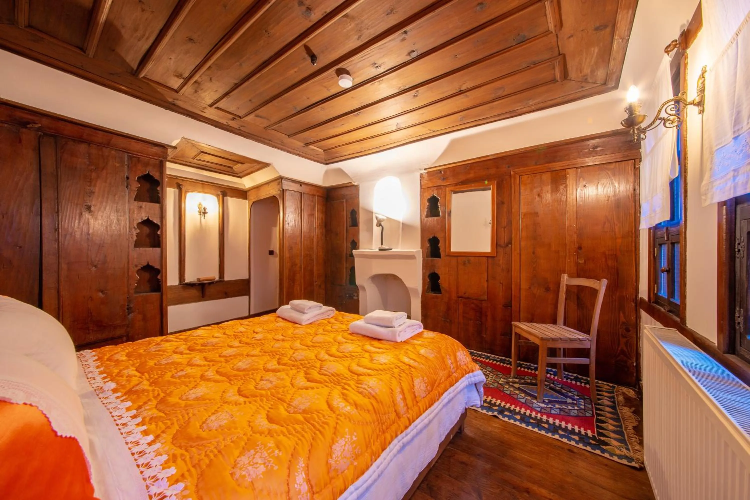 Bed in Süleyman Bey Konağı