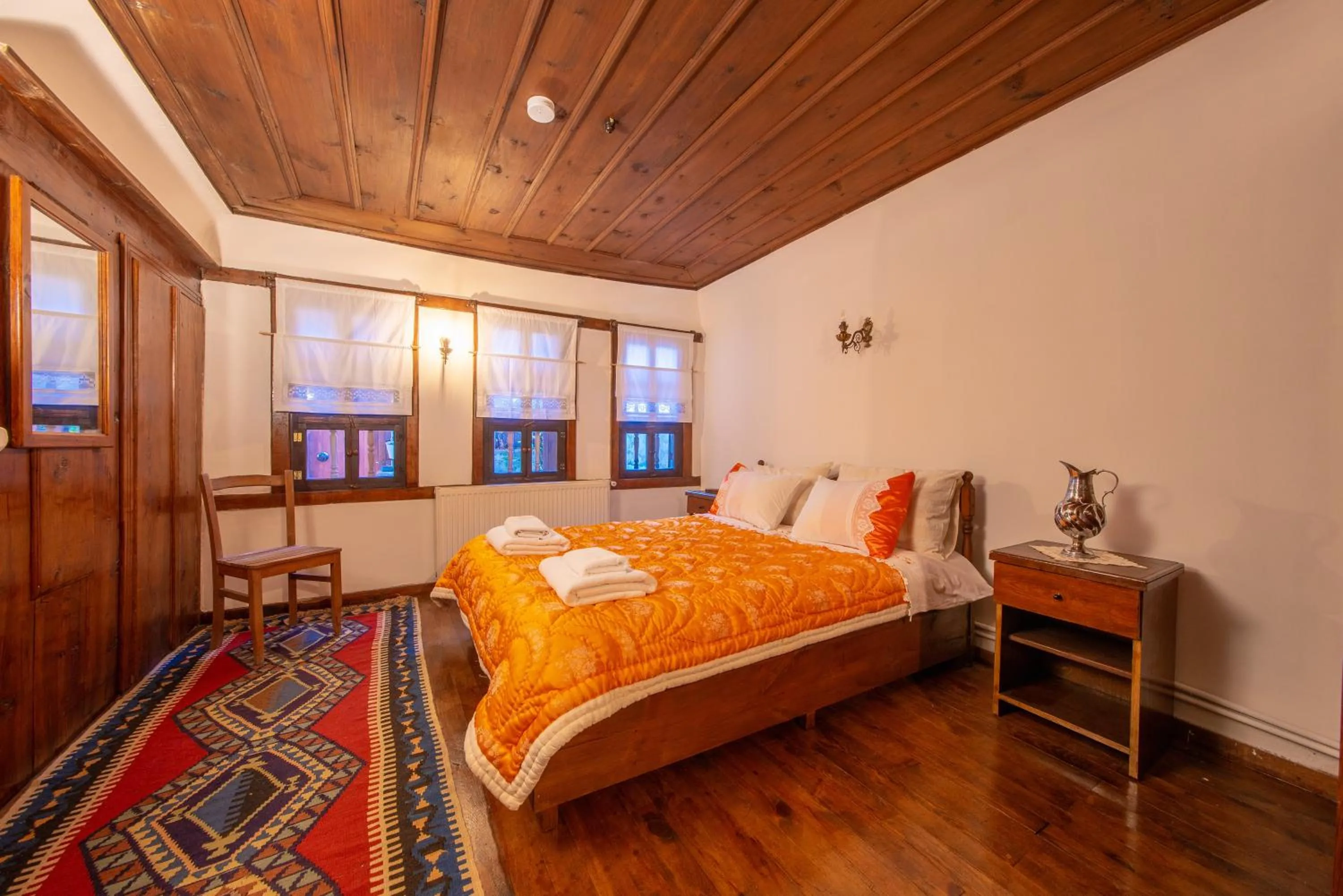 Bed in Süleyman Bey Konağı
