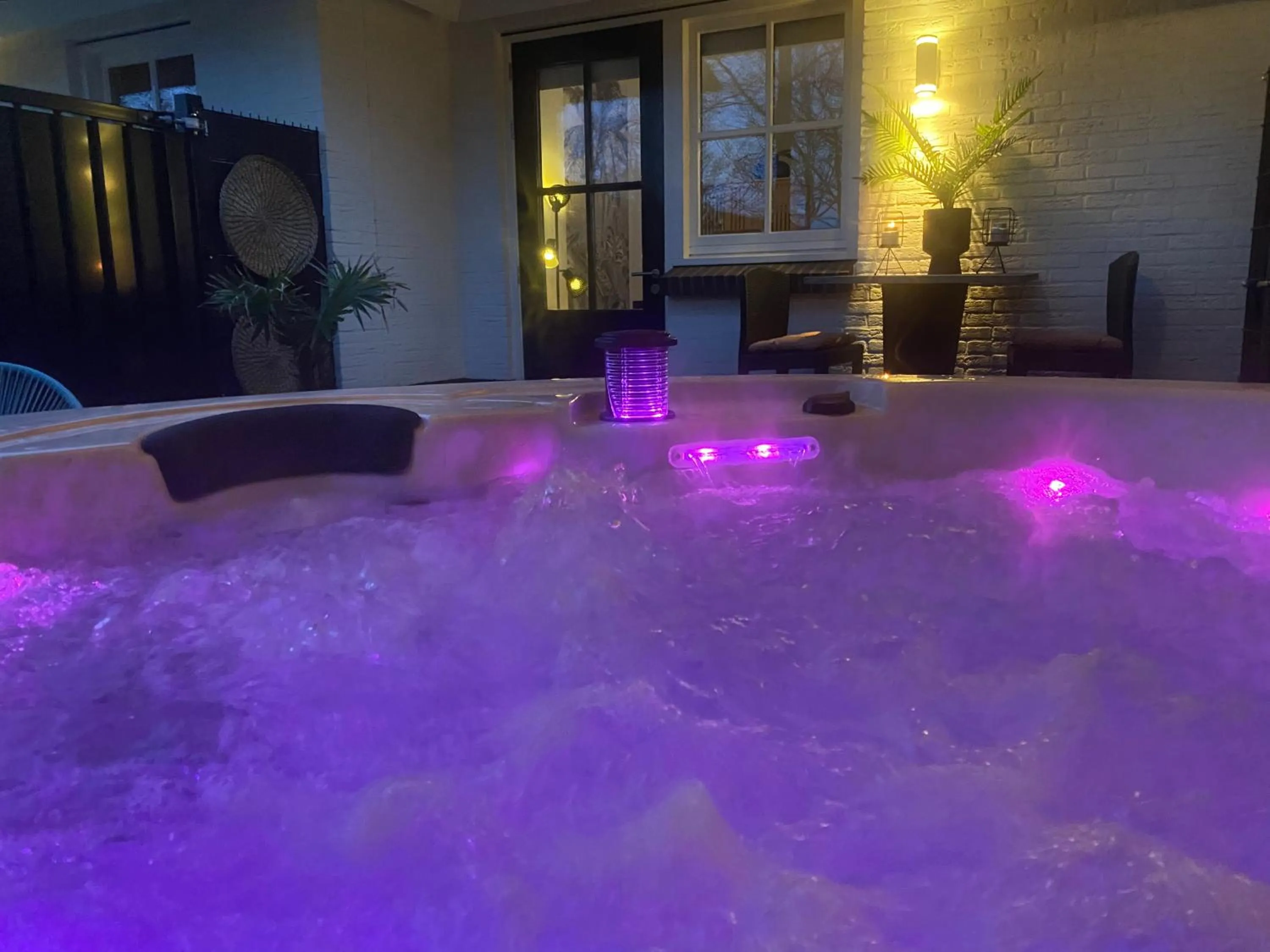 Spa and wellness centre/facilities, Swimming Pool in Vakantiehuisje het kiekje