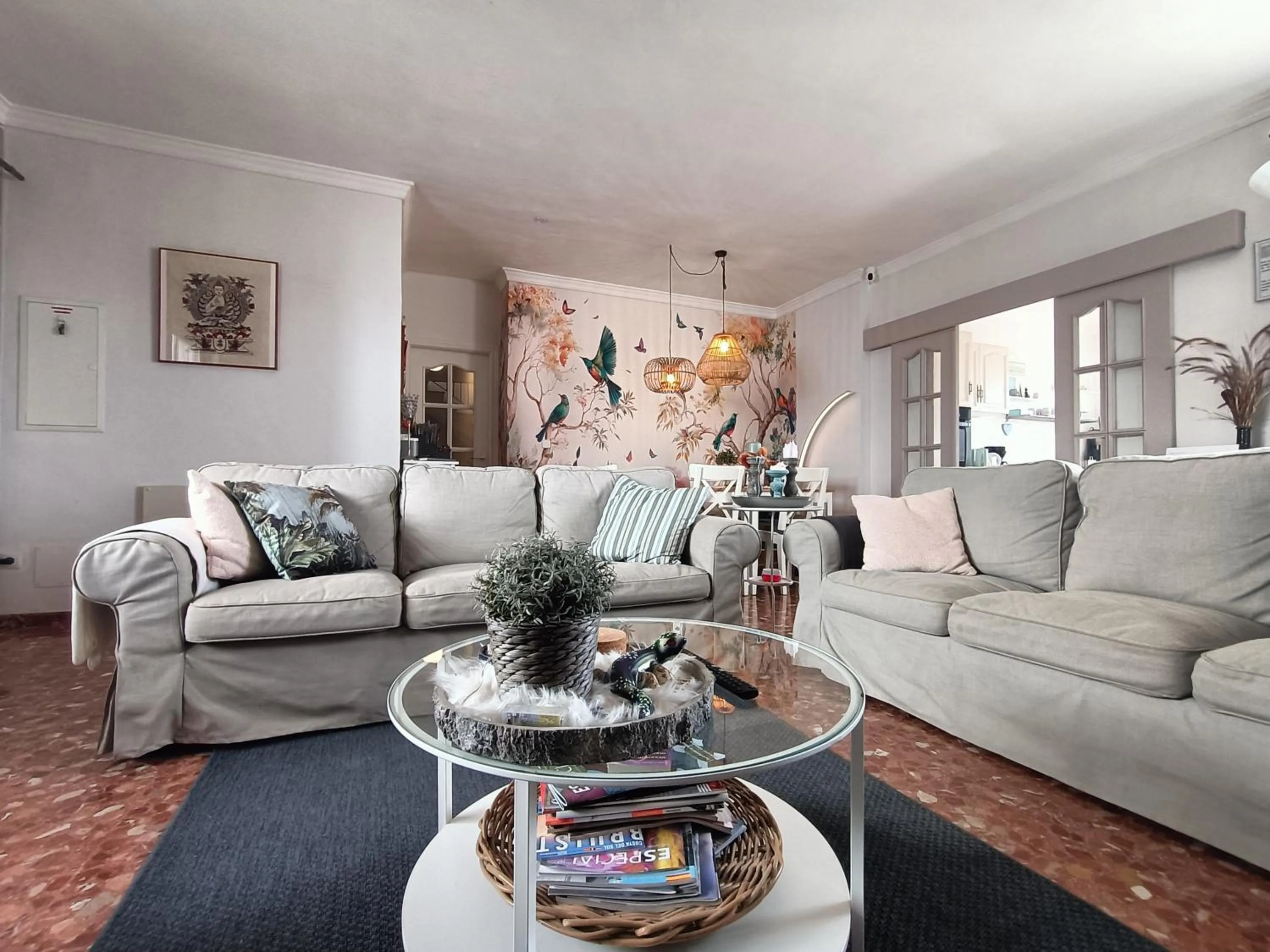 Communal lounge/ TV room in B&B Villa Deseada