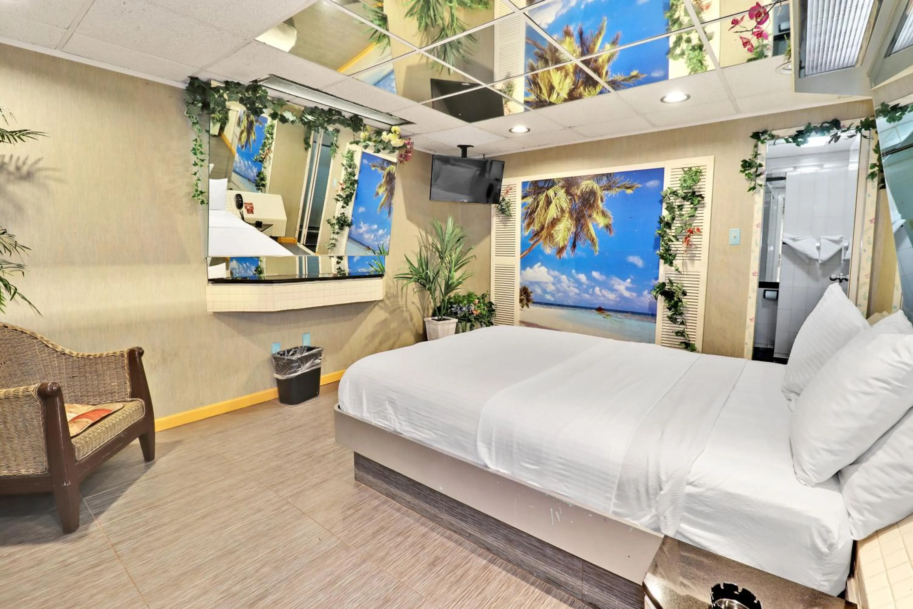 Bedroom, Bed in Hollywood Motel