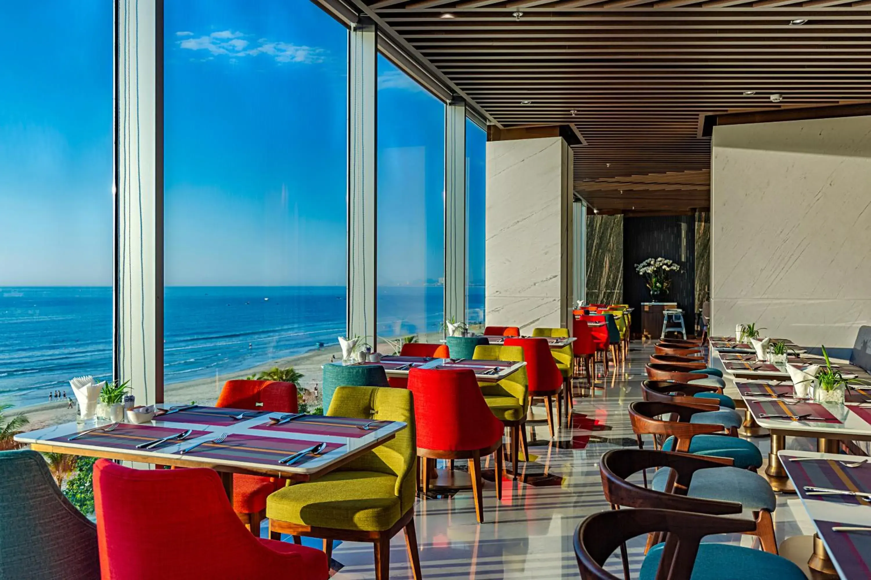Restaurant/places to eat in Le Sands Oceanfront Danang Hotel Restaurant/places to eat in Le Sands Oceanfront Danang Hotel