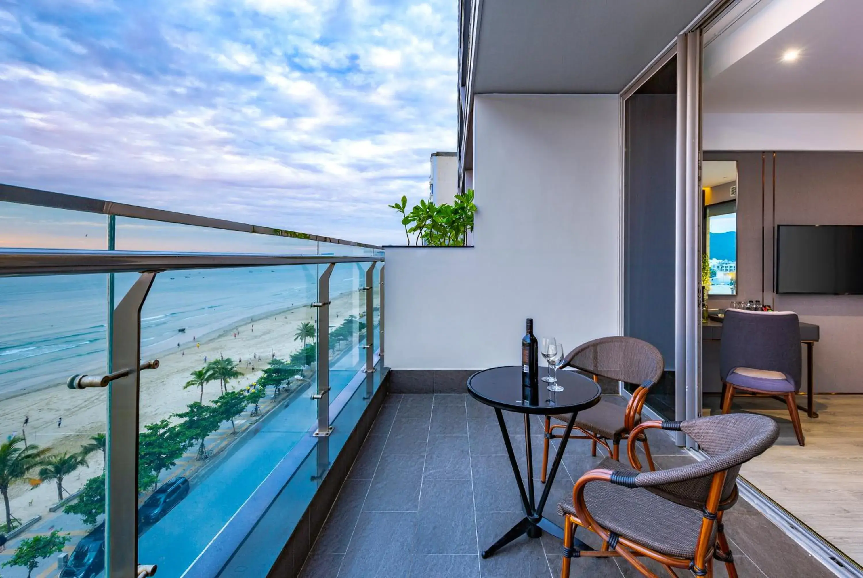 Sea view in Le Sands Oceanfront Danang Hotel Sea view in Le Sands Oceanfront Danang Hotel