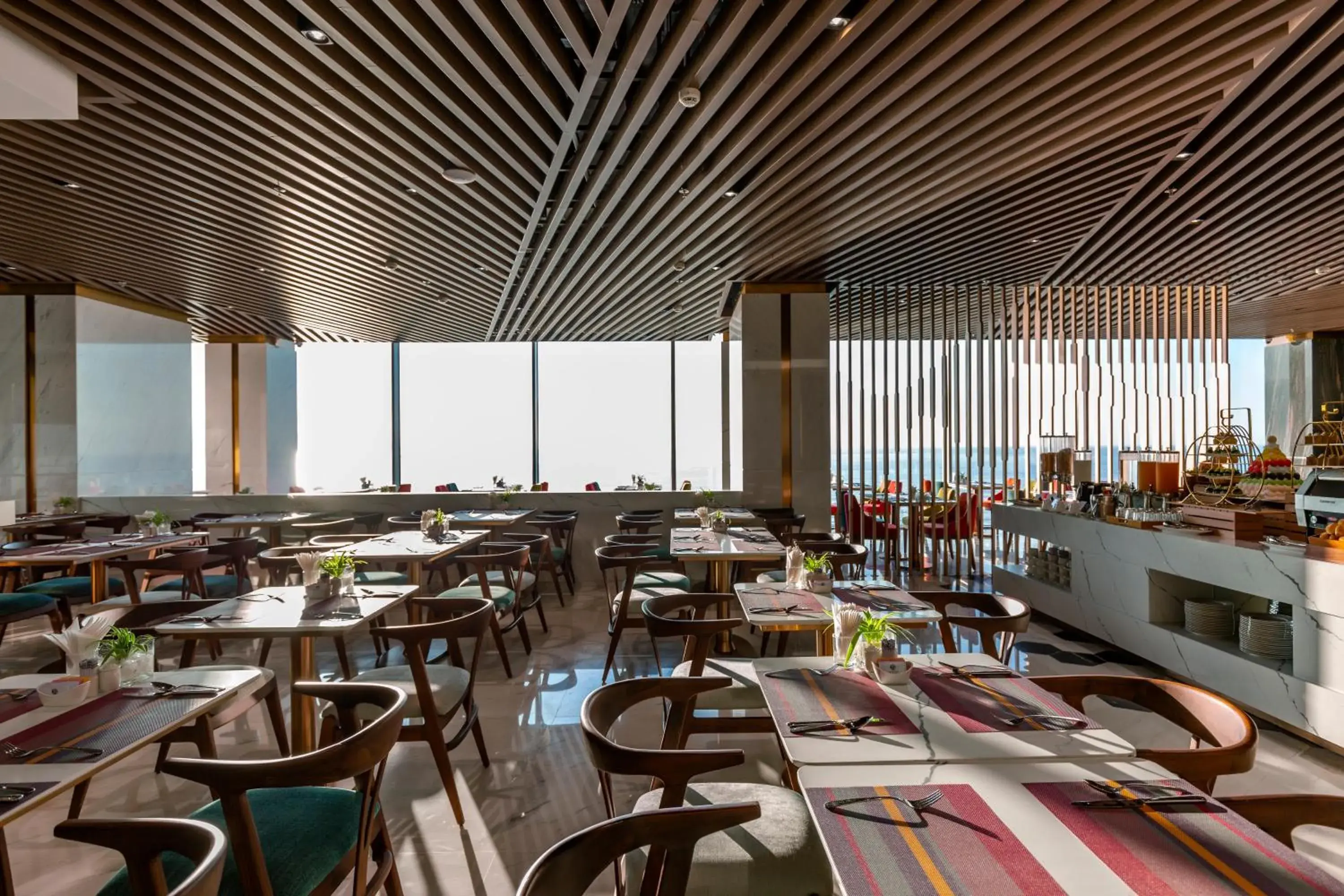 Restaurant/places to eat in Le Sands Oceanfront Danang Hotel Restaurant/places to eat in Le Sands Oceanfront Danang Hotel