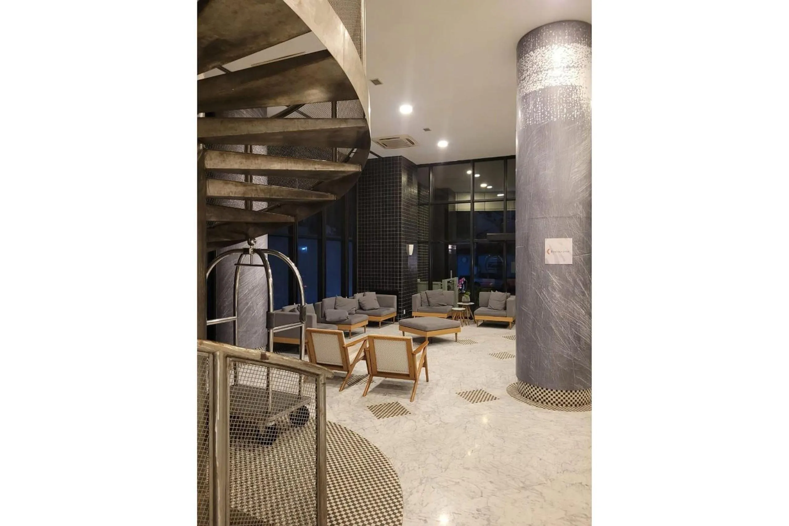 Elegant Flat Jardins - Garagem, Ar Cod,