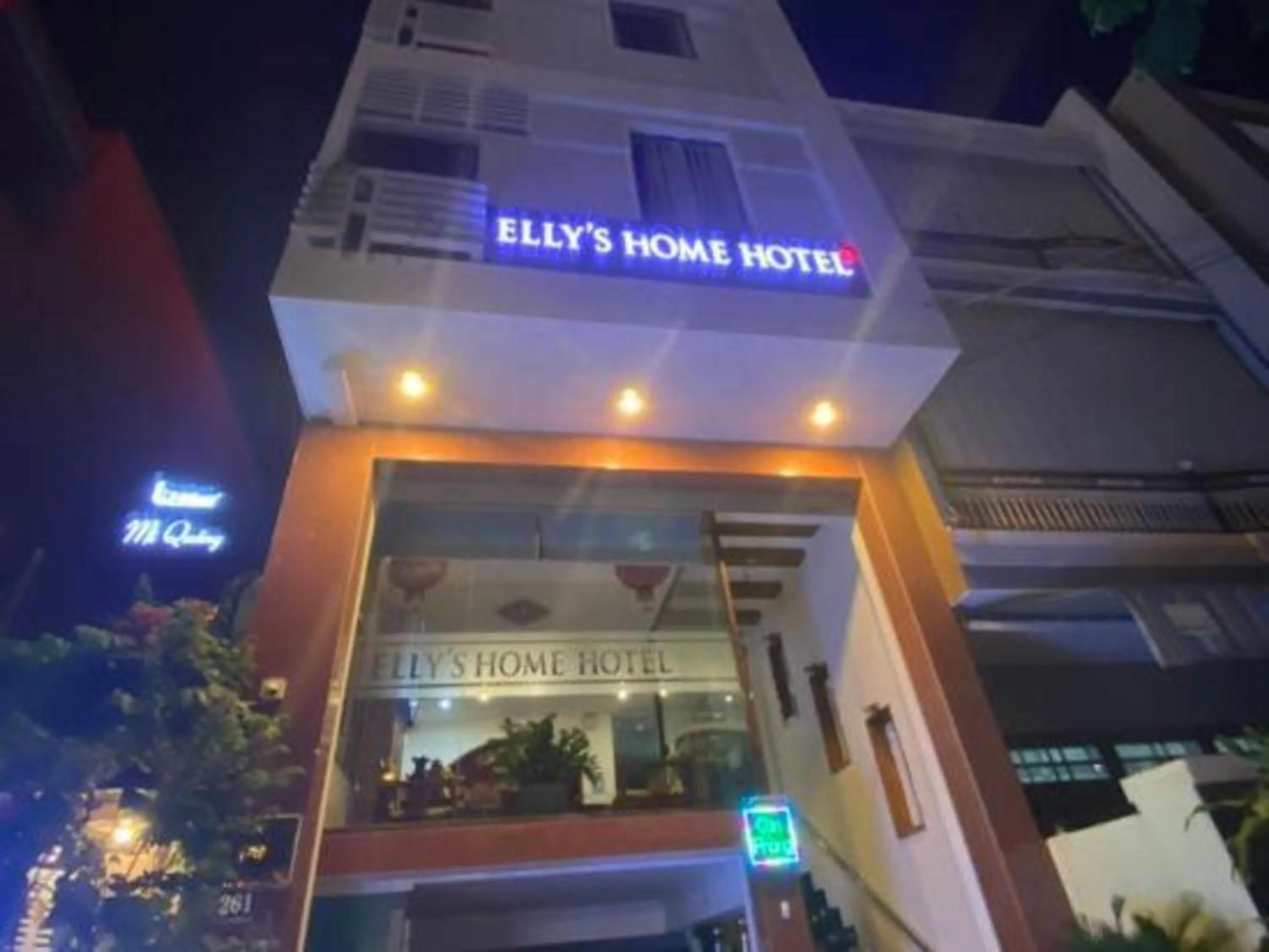 Logo/Certificate/Sign in OYO 1168 Elly's Home 2