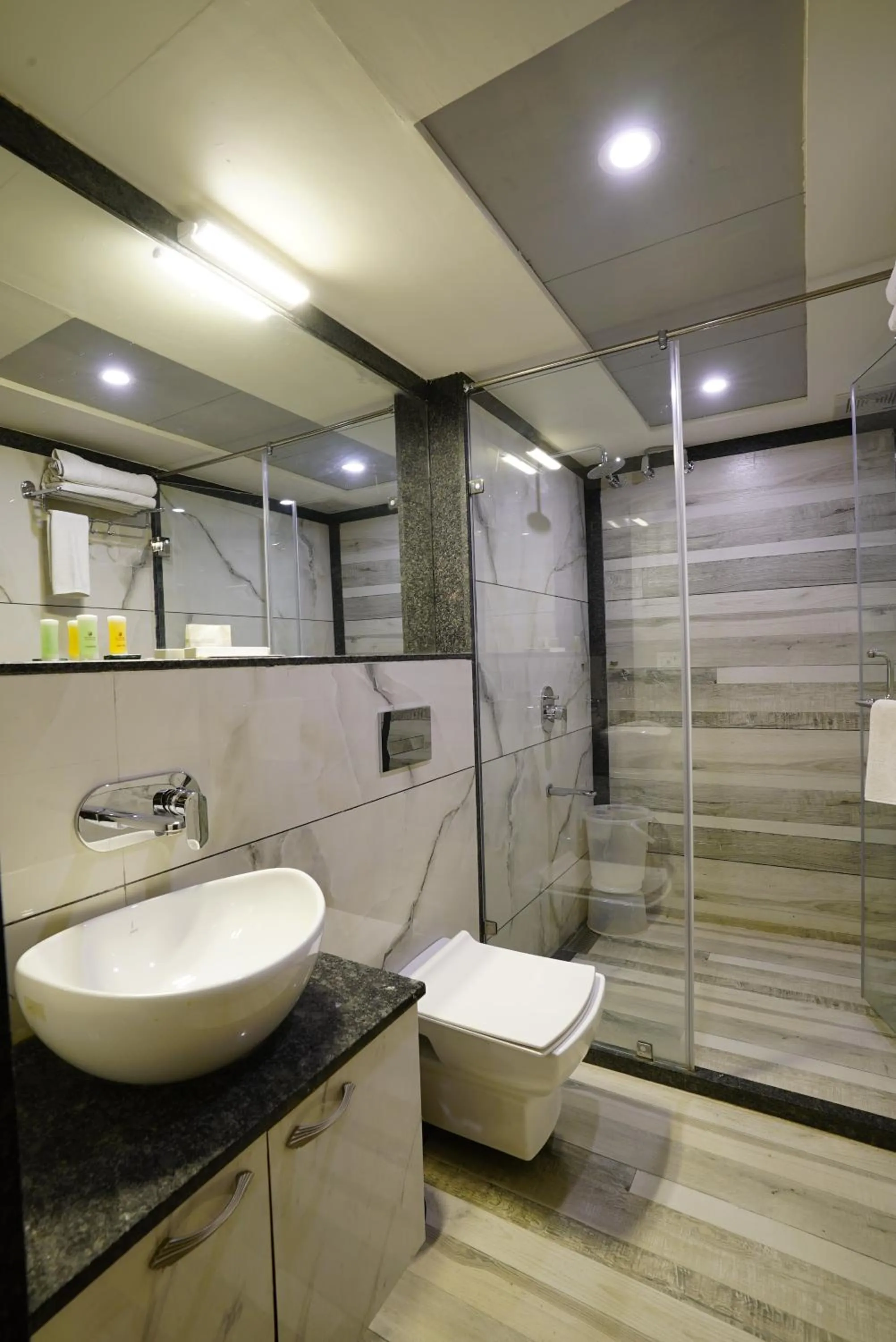 Shower in Mantra a Boutique Hotel