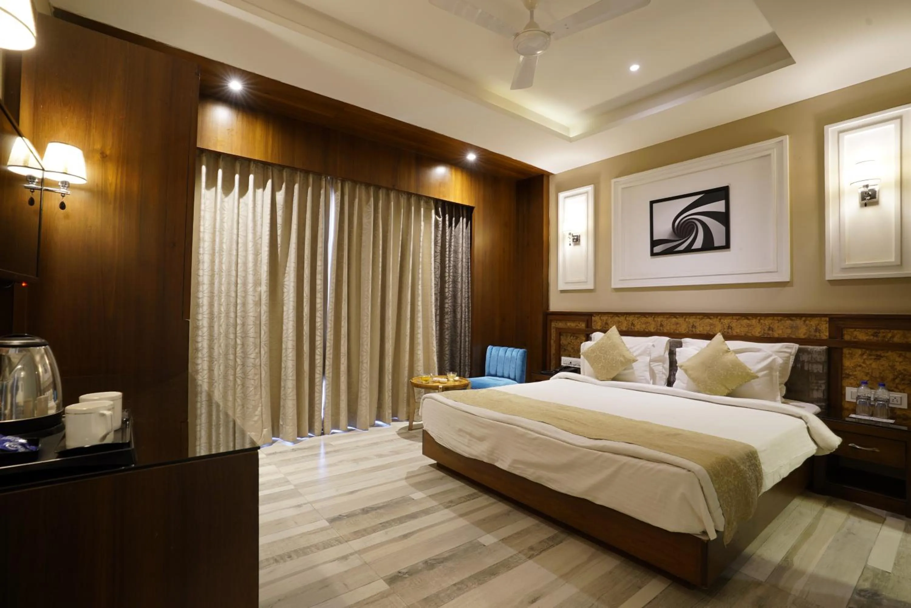 Bed in Mantra a Boutique Hotel