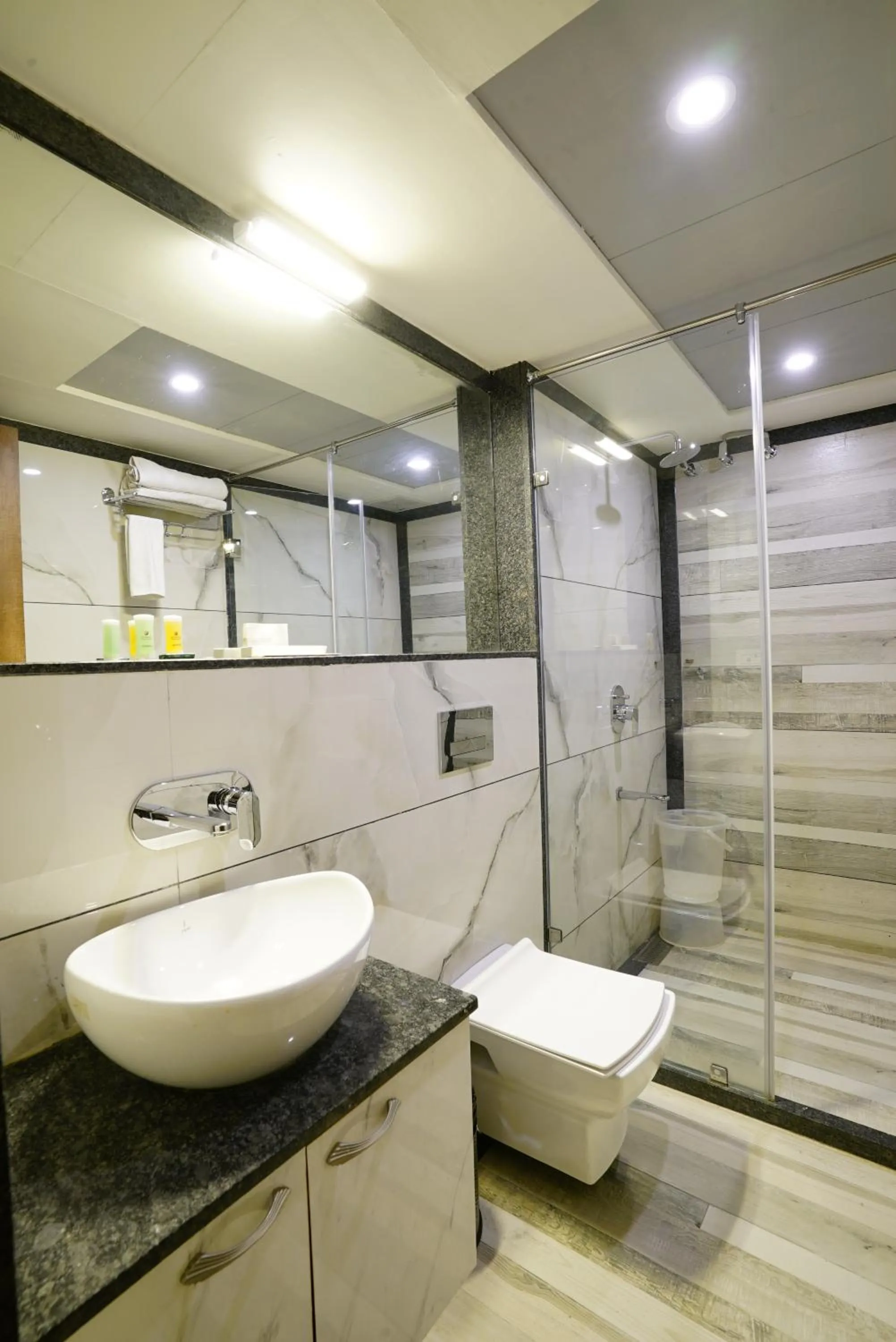 Shower in Mantra a Boutique Hotel