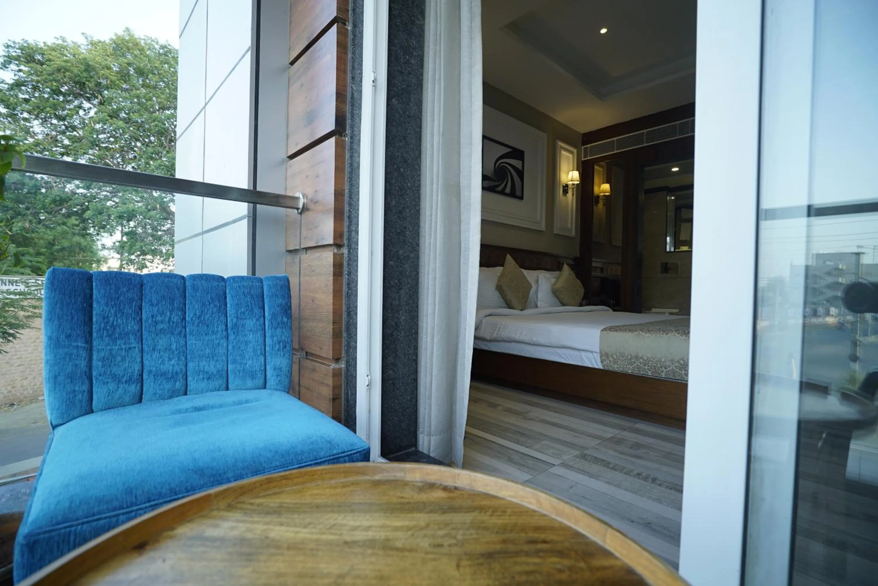 Balcony/Terrace, Bed in Mantra a Boutique Hotel