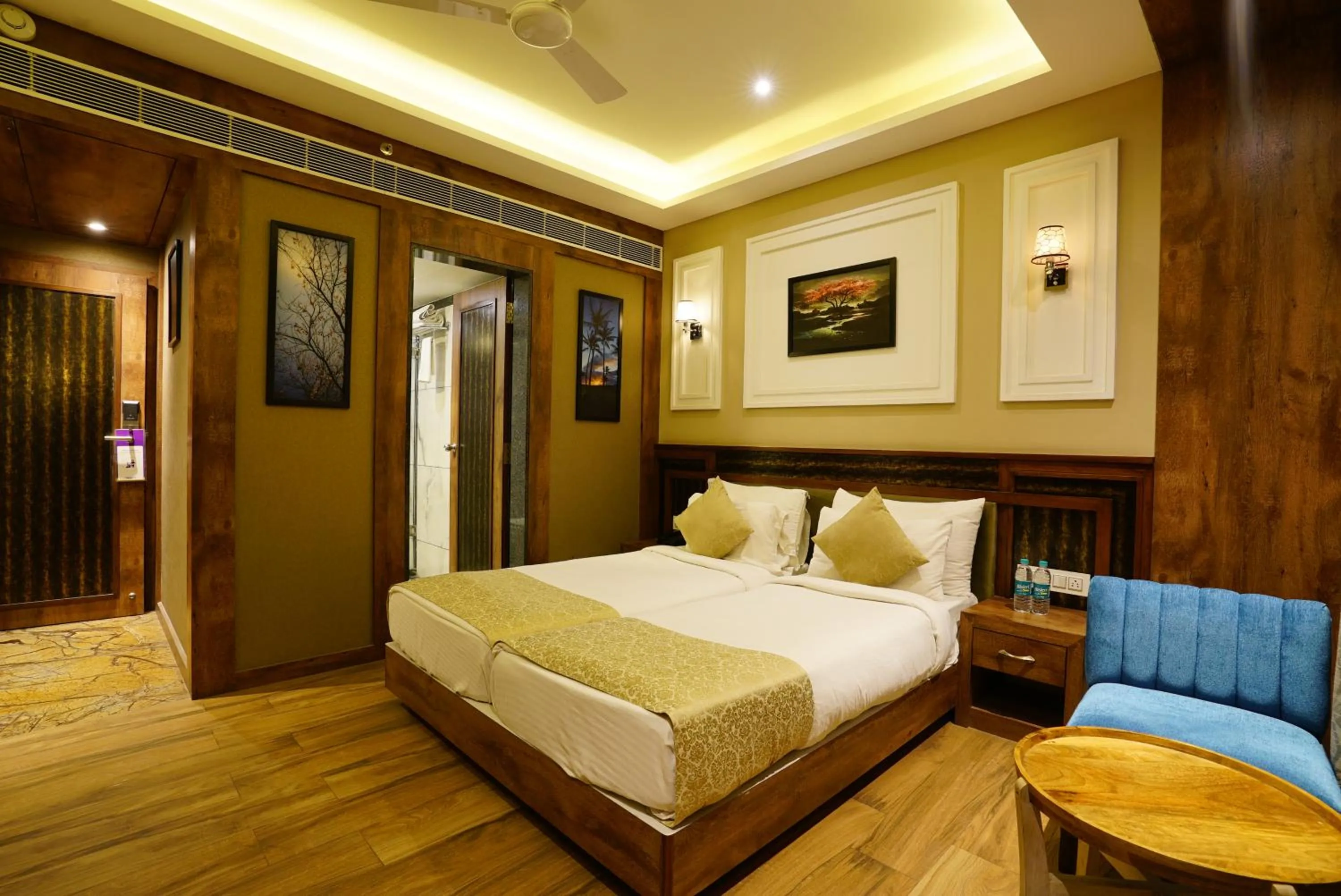 Bed in Mantra a Boutique Hotel