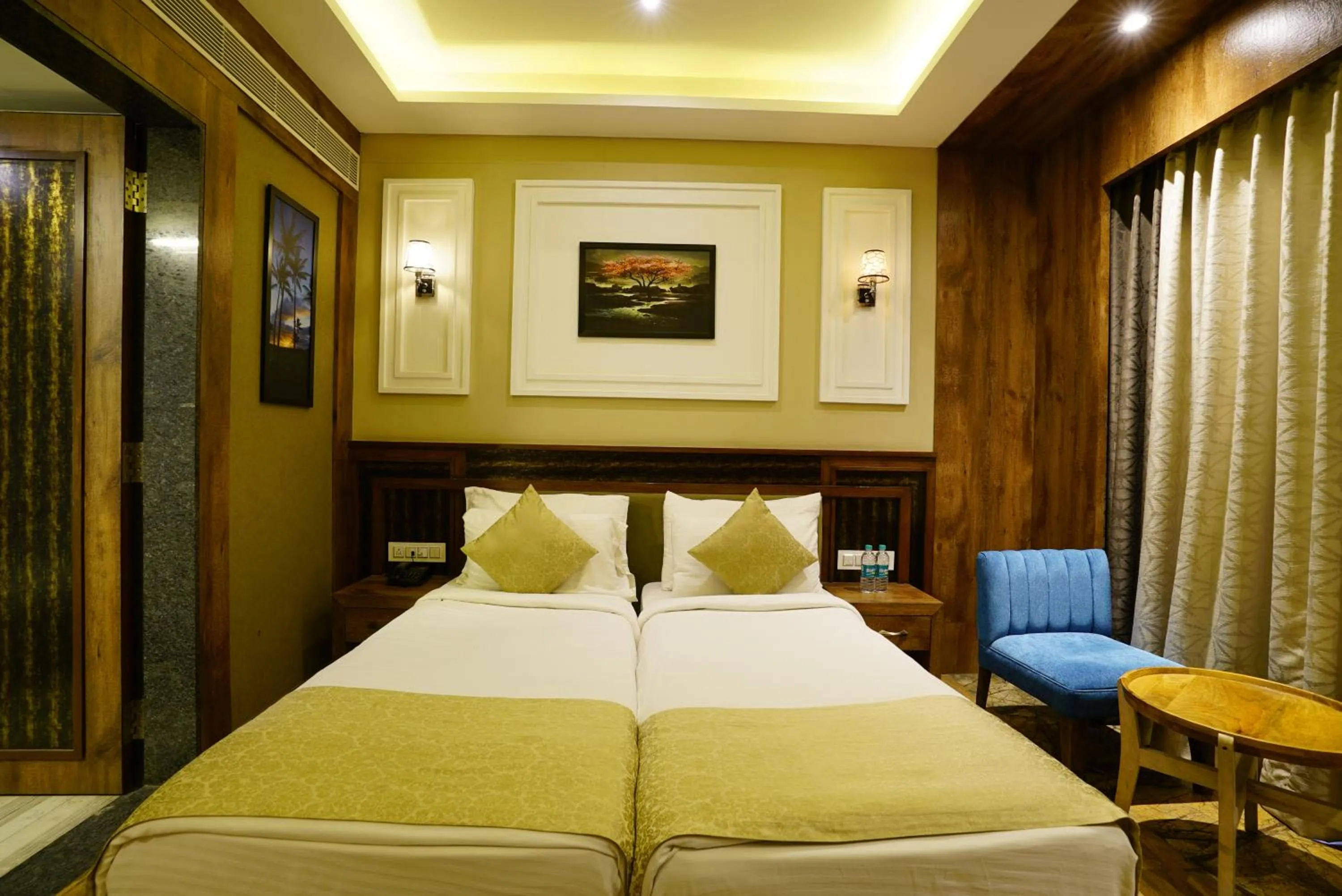 Bed in Mantra a Boutique Hotel