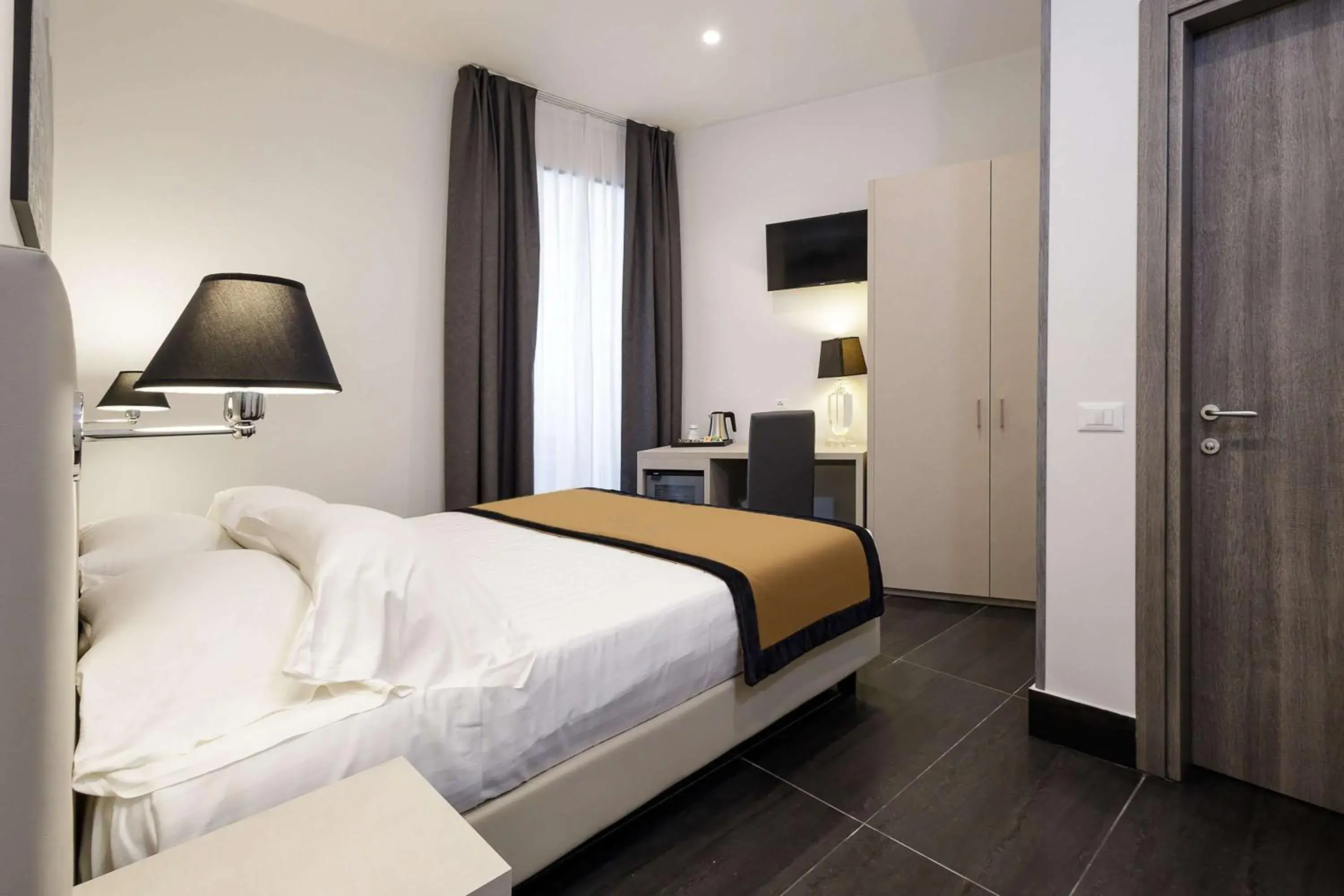 Standard King Room - Non-Smoking in Best Western Hotel dei Mille Standard King Room - Non-Smoking in Best Western Hotel dei Mille